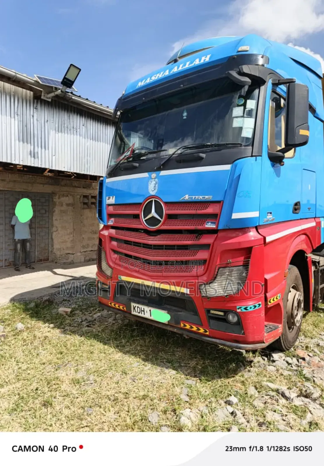 Trailers at Hand for Transport of Loose Cargoes