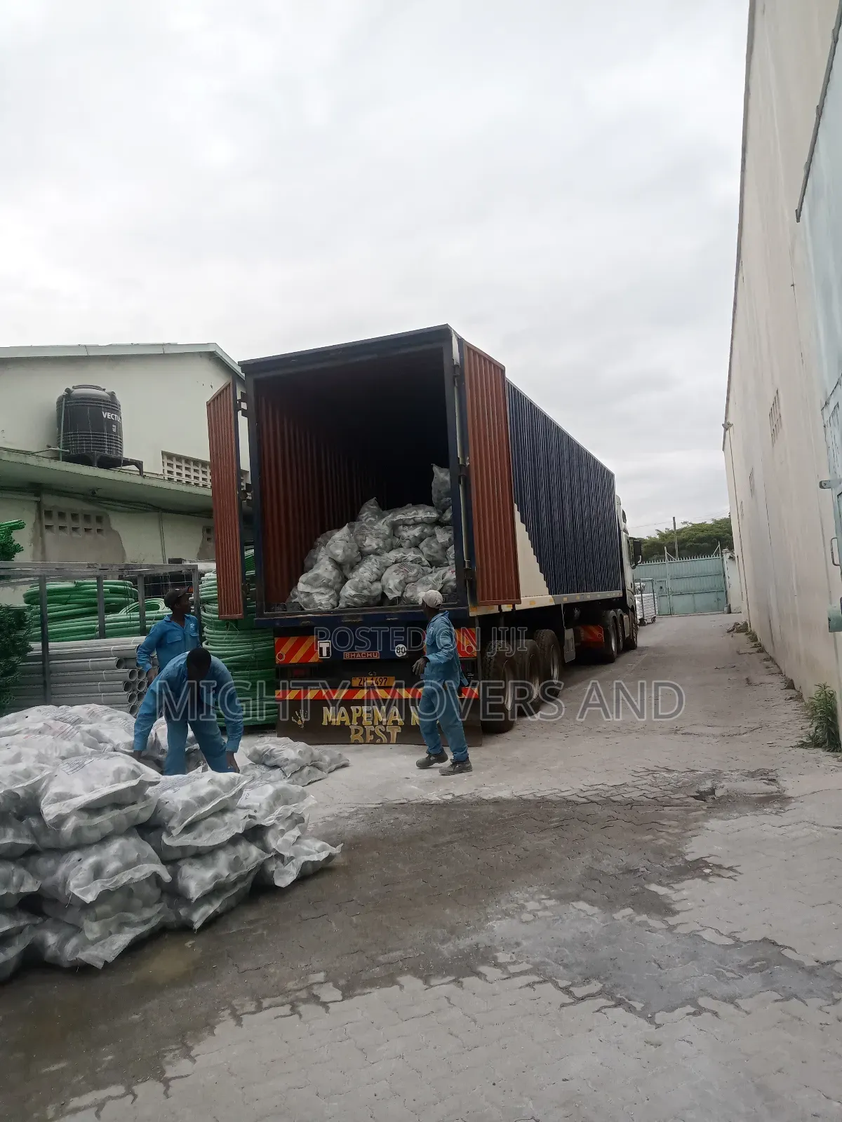Trailer for Loose Cargo Are Available for Cross County Delivery