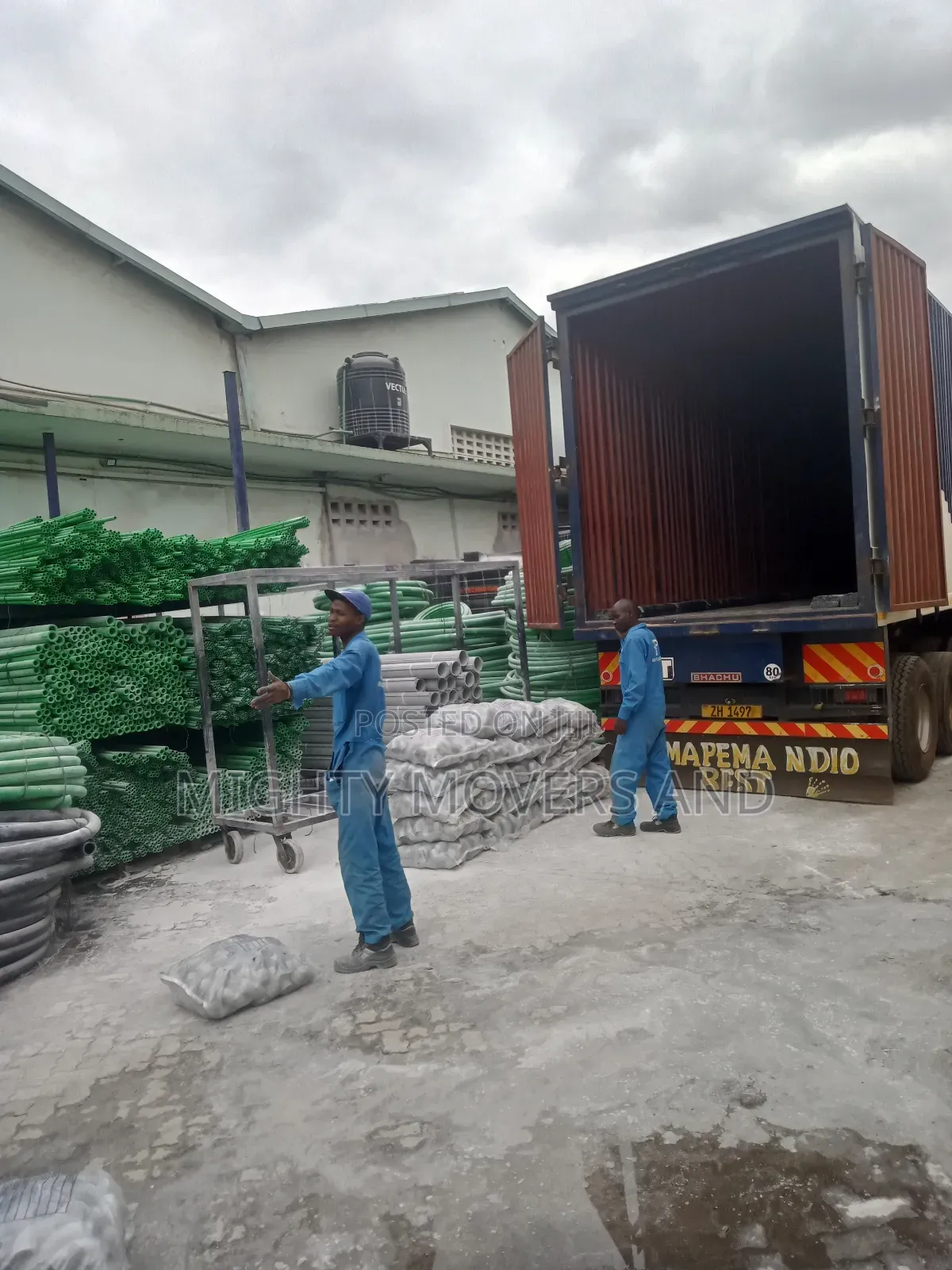 Trailer for Loose Cargo Are Available for Cross County Delivery