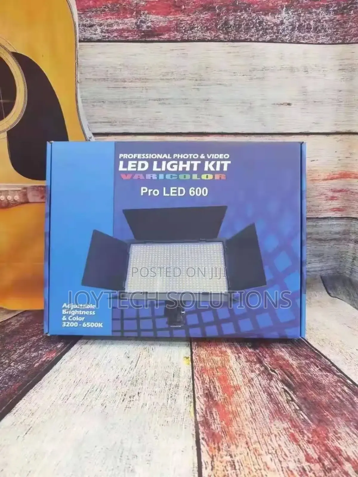 Video Light With a Tripod Stand Led 600 Pro