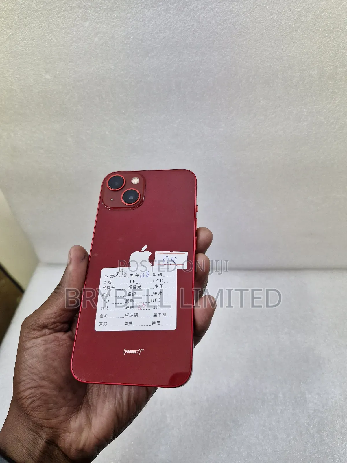 Apple iPhone 13 128 GB Red