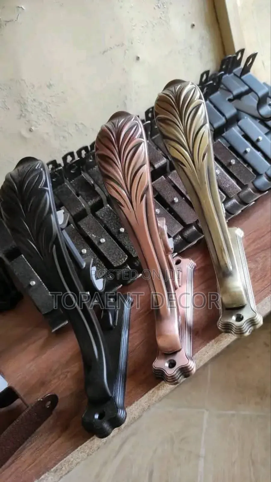 Brown,Black And Antique Gold Heavy Duty Cobra Brackets