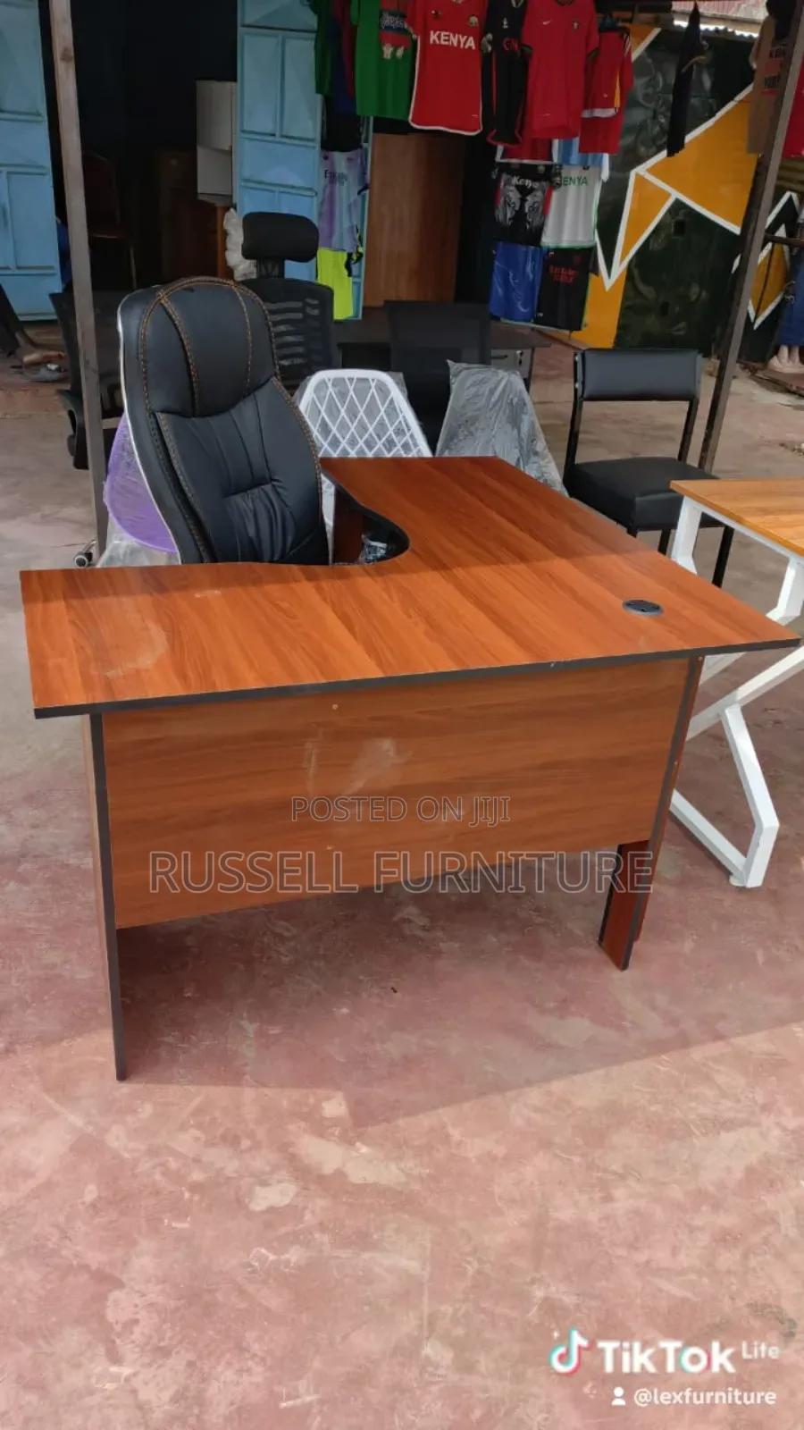 Executive Leather Chair and Lshape Office Desk