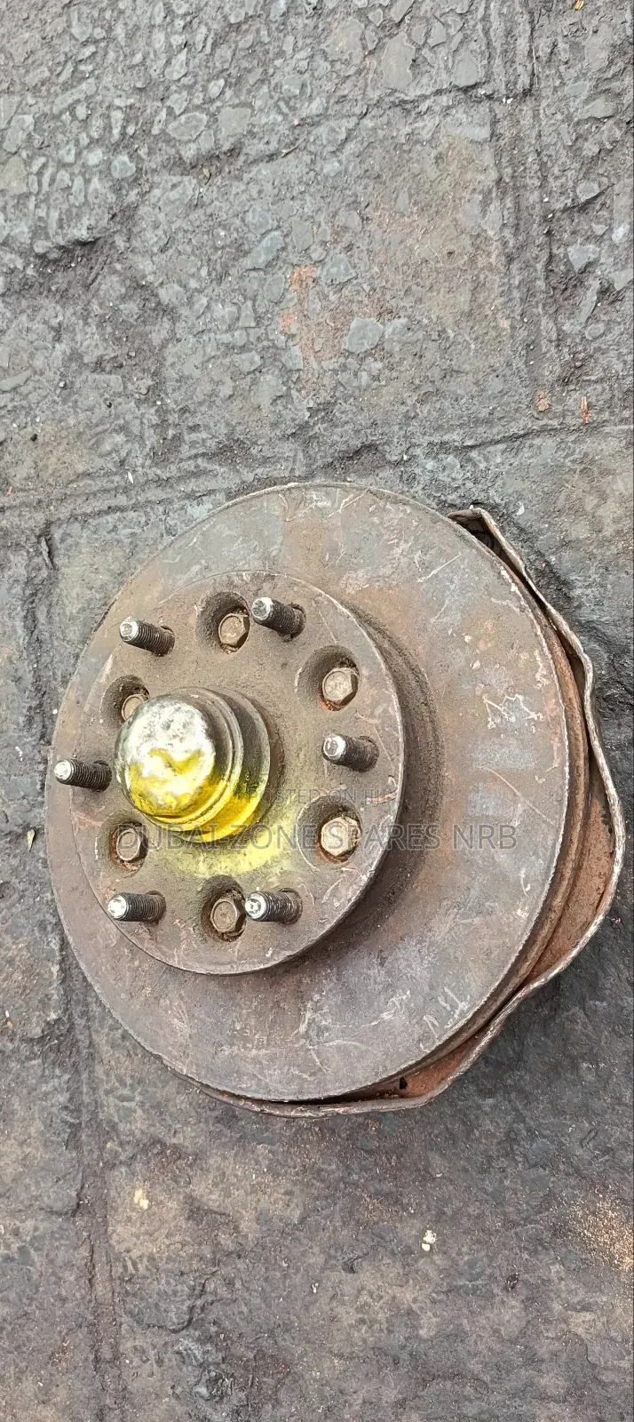 Wheel Hubs Complete 5l Hiace.