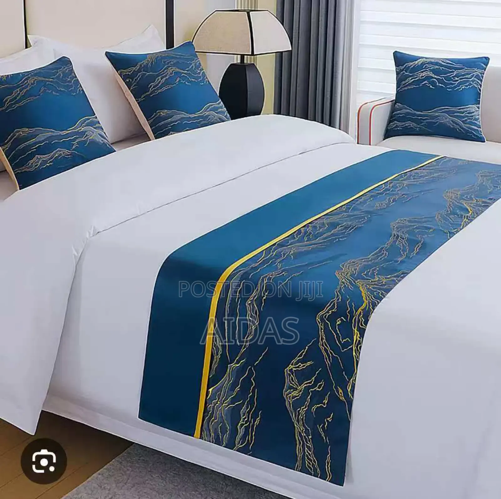 1 Bed Runner and 2 Matching Pillow Cases