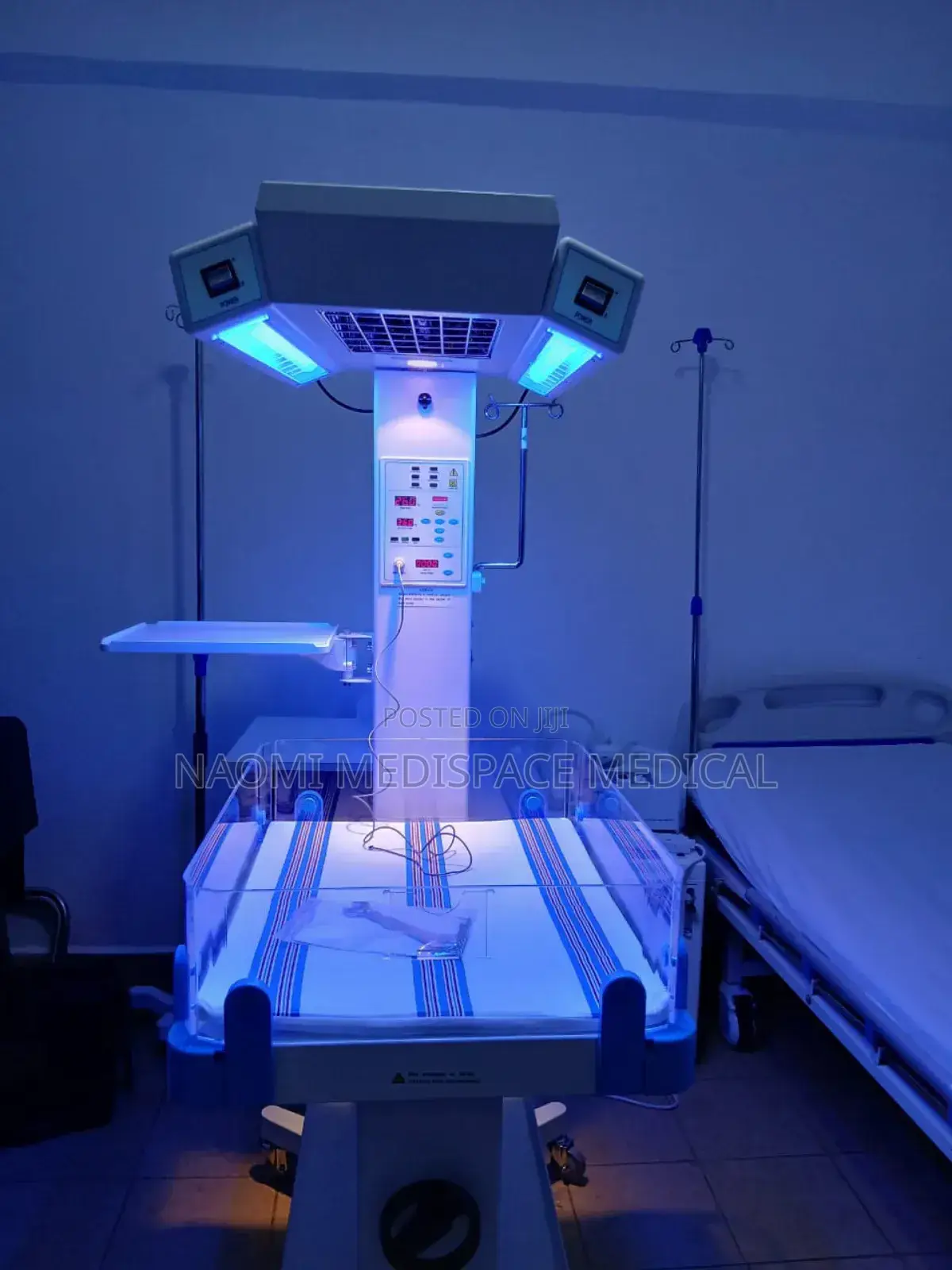Radiant Warmer With Phototherapy/ Infant Warmer