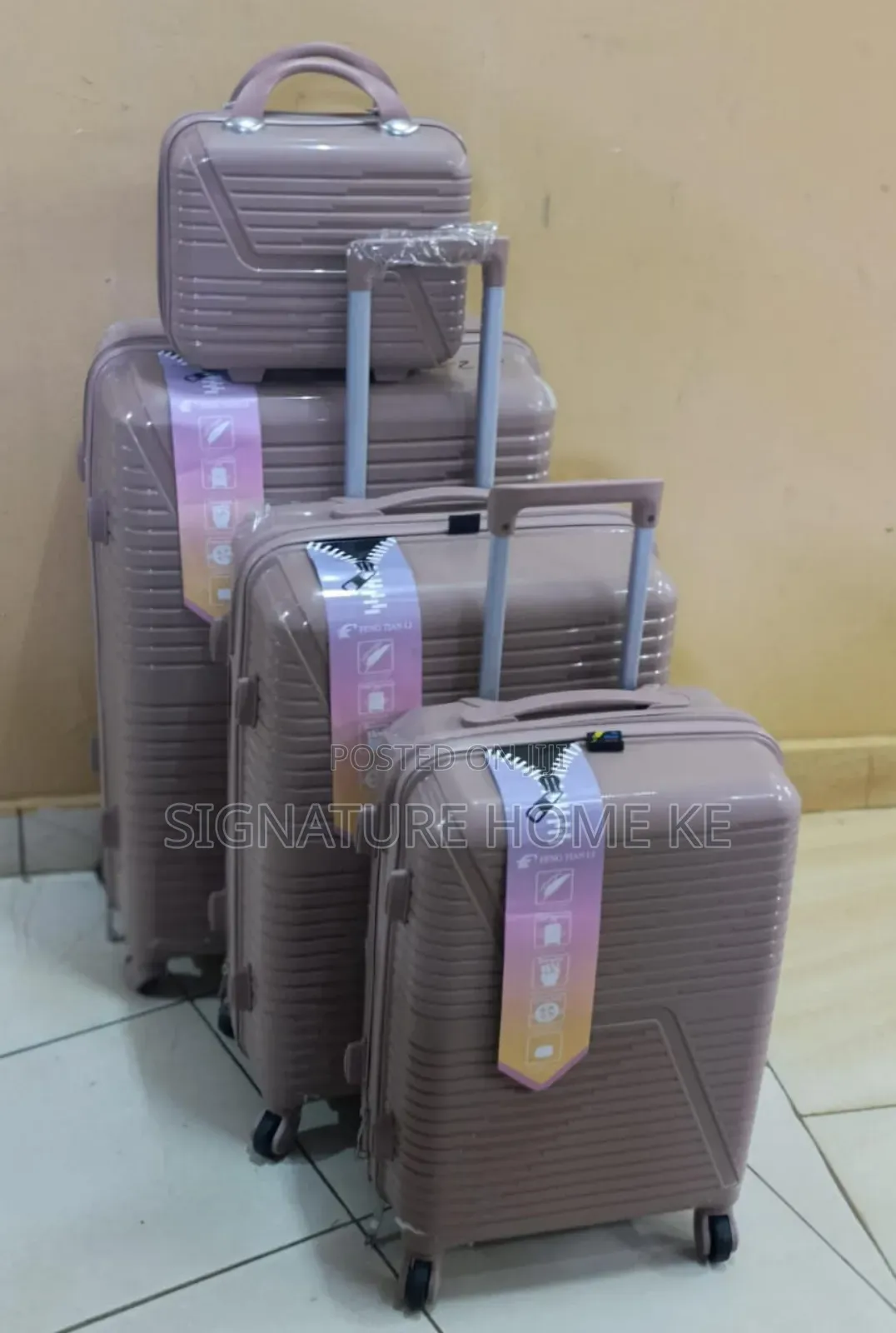 4 in 1 Luxurious Unbreakable Suitcase
