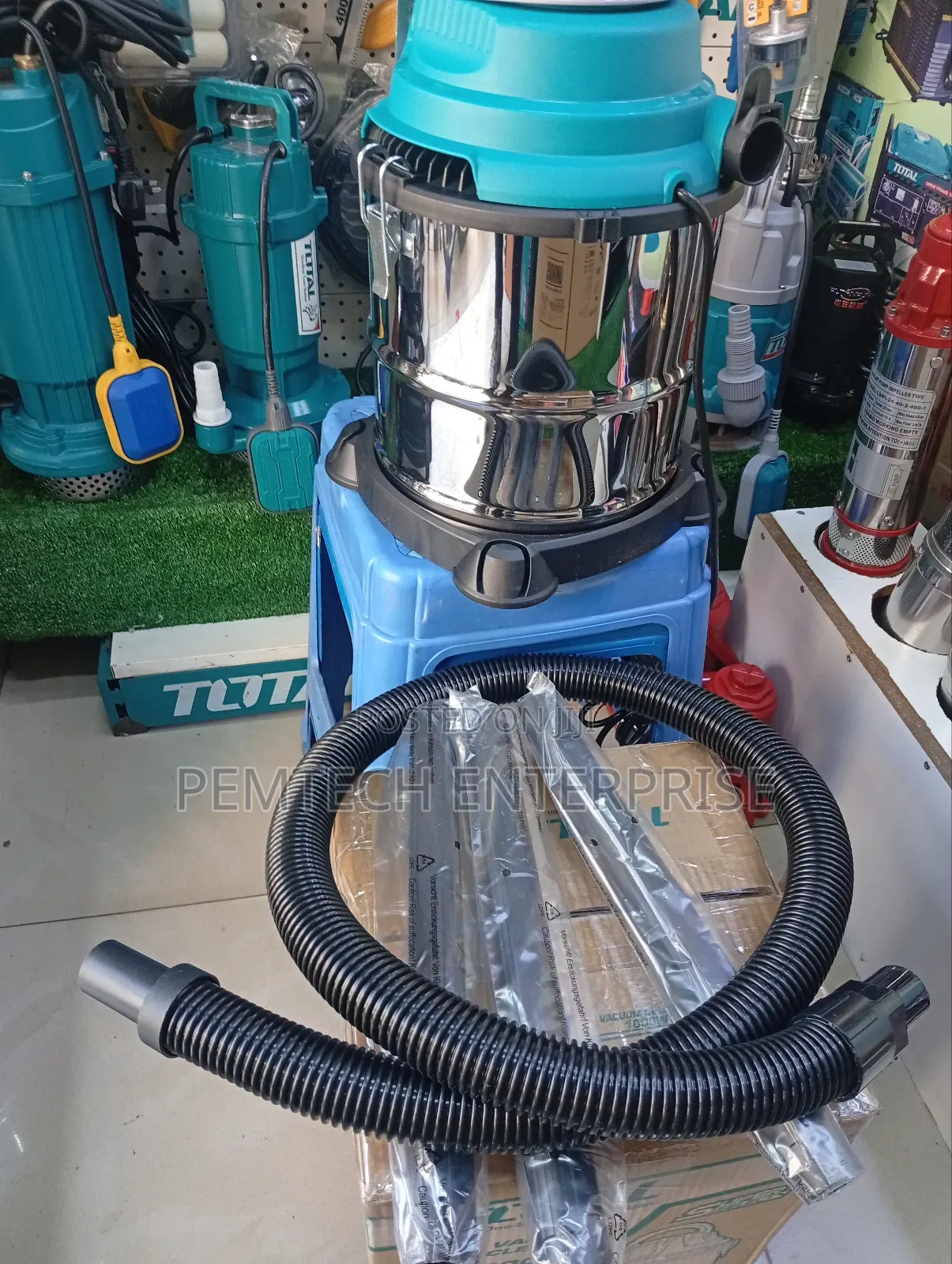 Total Tvc12202 Wet Dry Vacuum Cleaner