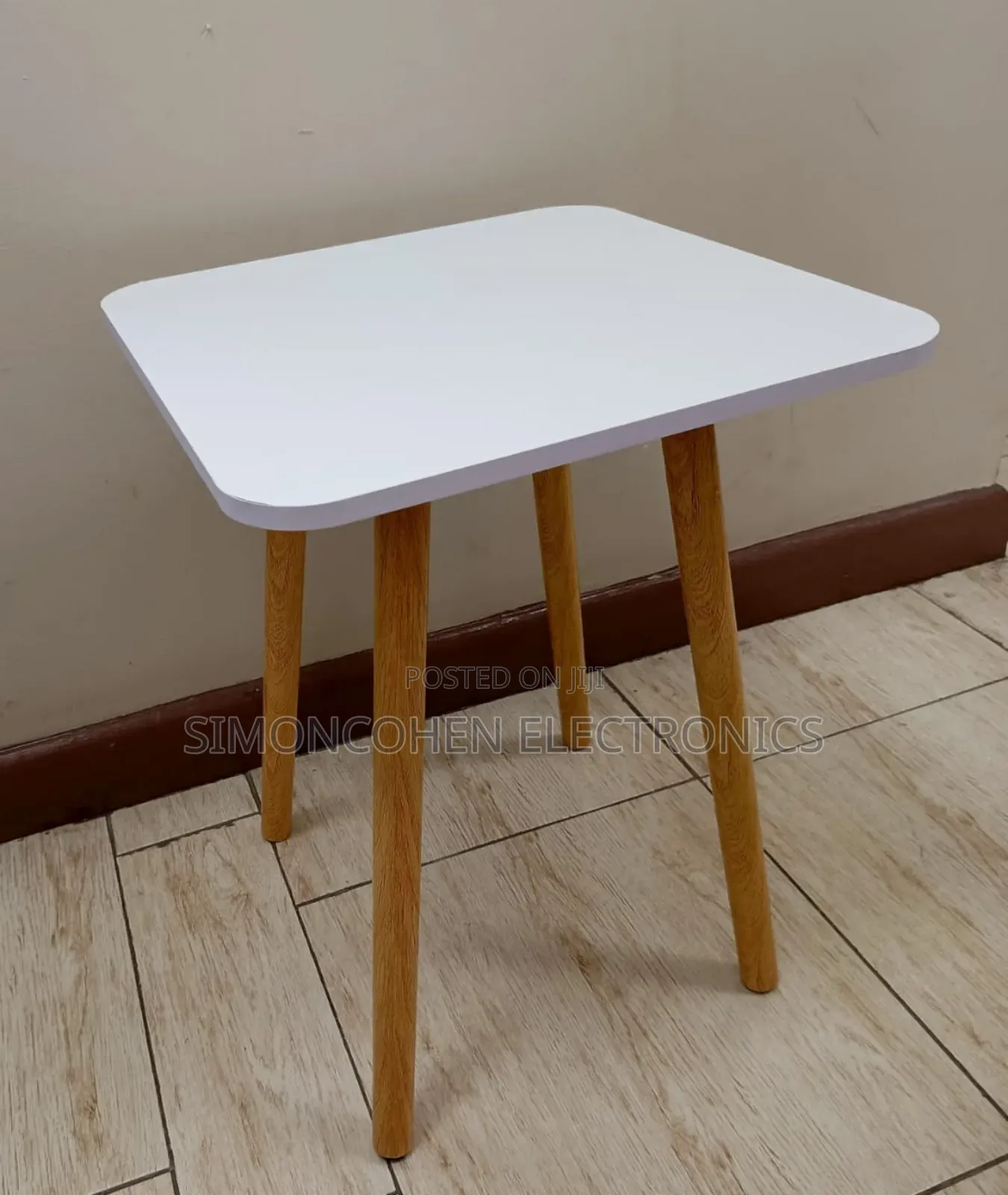 Contemporary Square Shaped Side Table/Stool