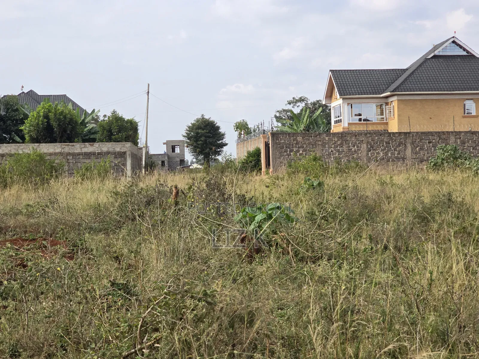40x80 Plots in Tola Estate(Ngoingwa)
