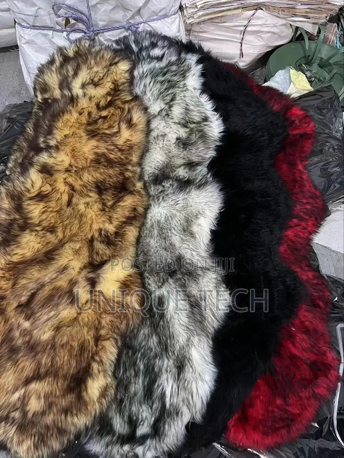 Fluffy/Plush Dashboard Cover / Anti-Slip Interior Dash Mat
