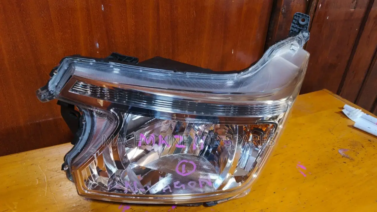 Honda N-WGN Headlight (Non Xenon)