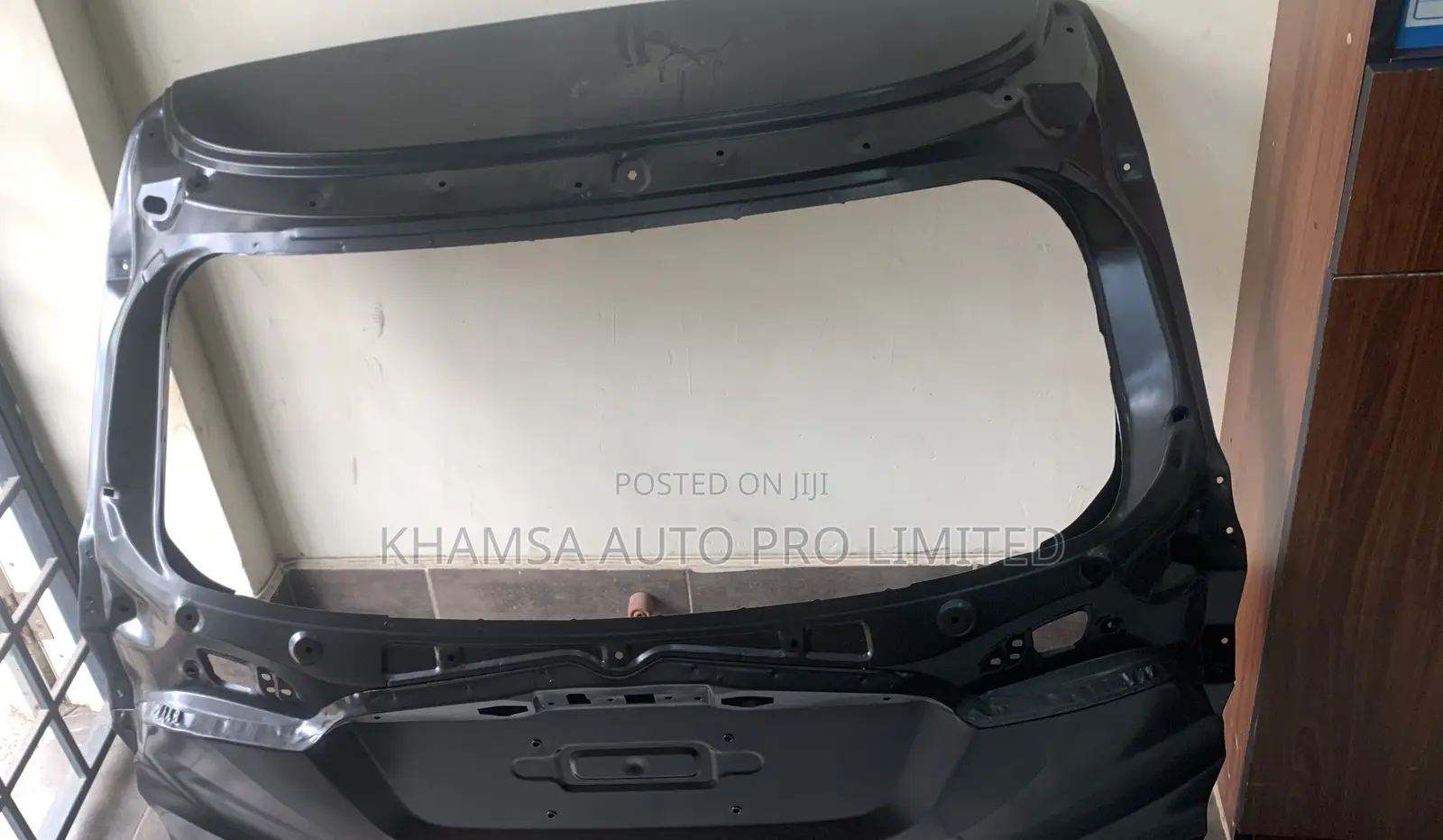 Honda Vezel Tail Gate