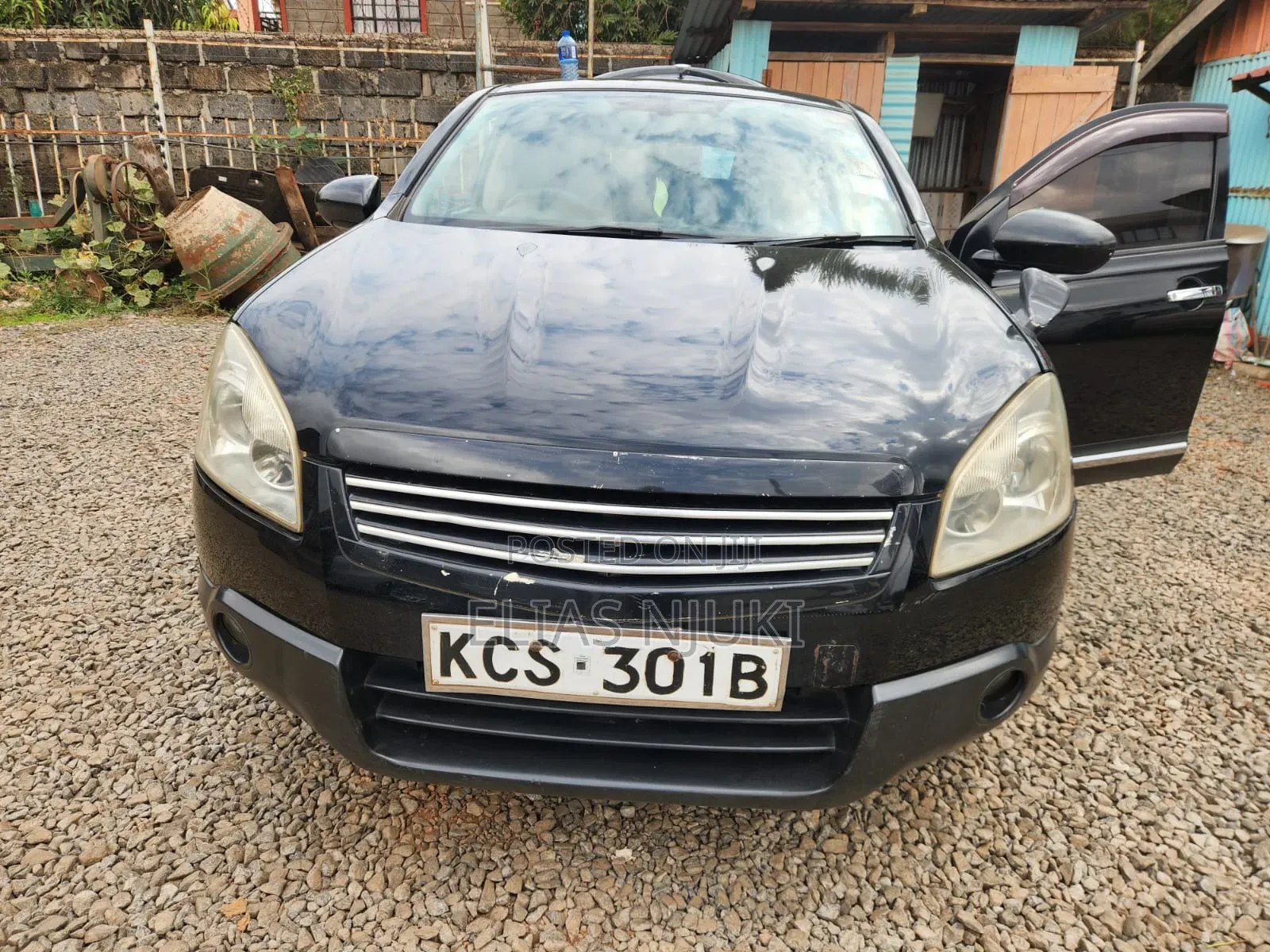 Nissan Dualis 2012 Black