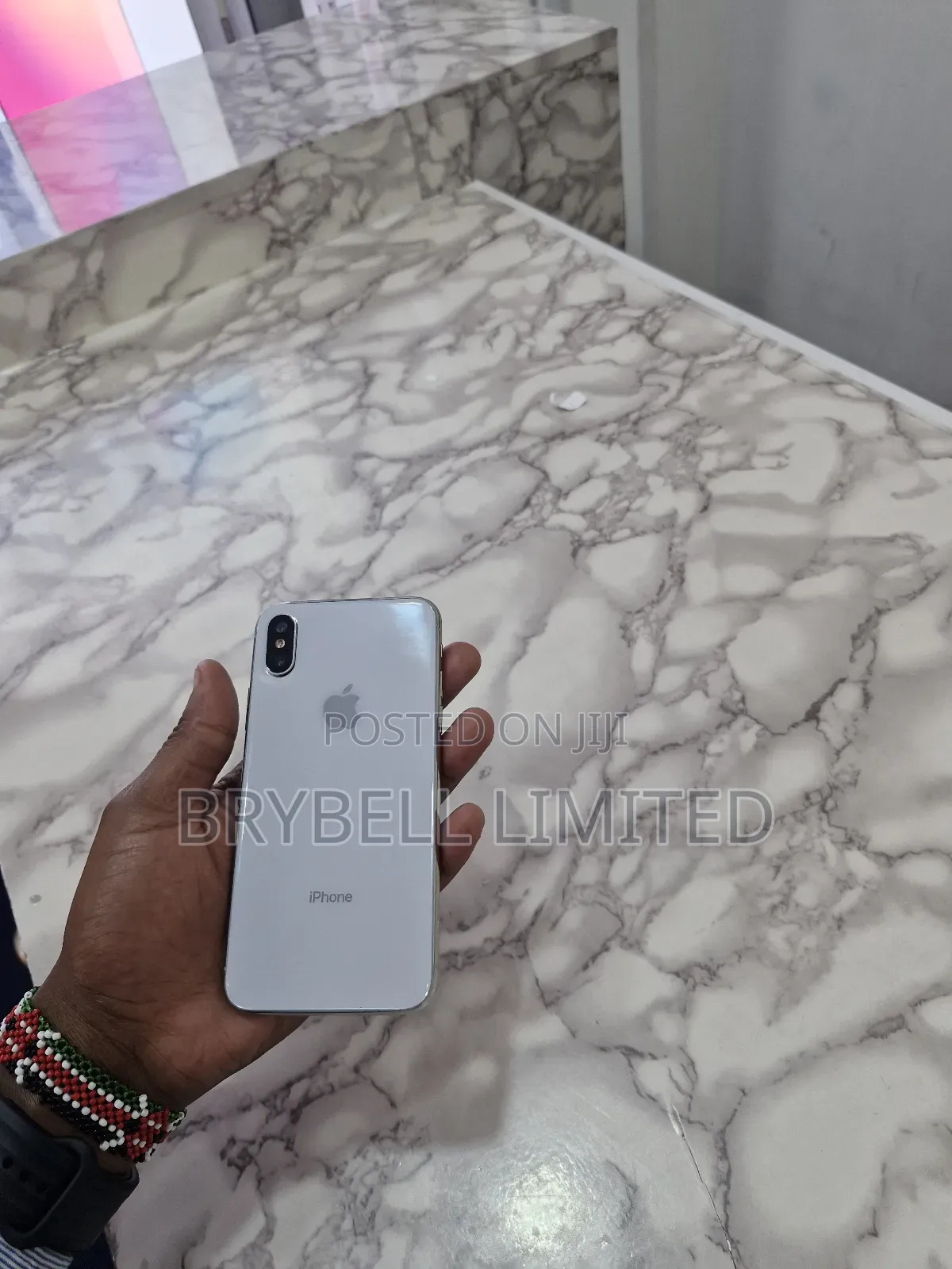 Apple iPhone X 64 GB White