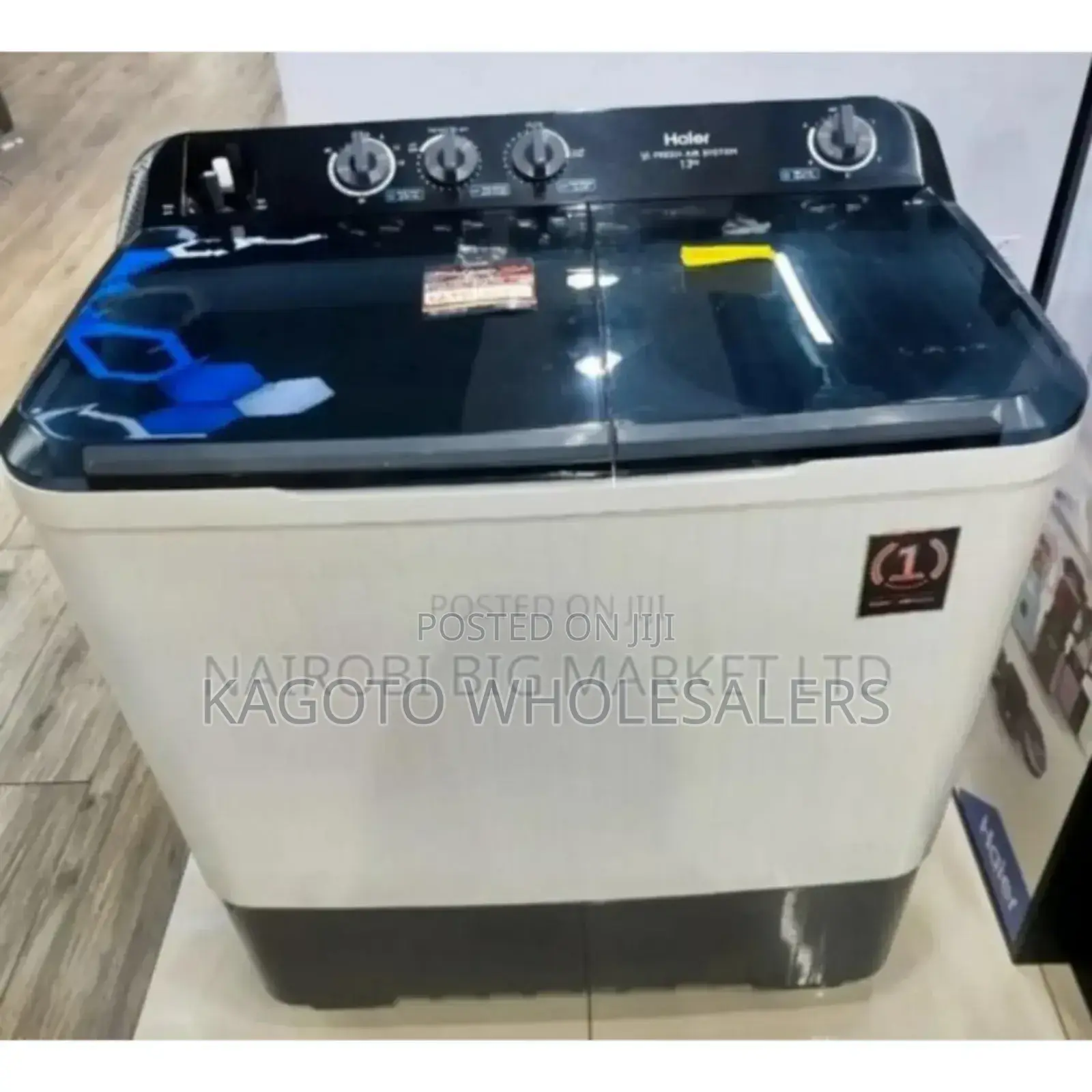 Whité Semi Automatic Haeir 13.5kgs Washing Machine. Haeir