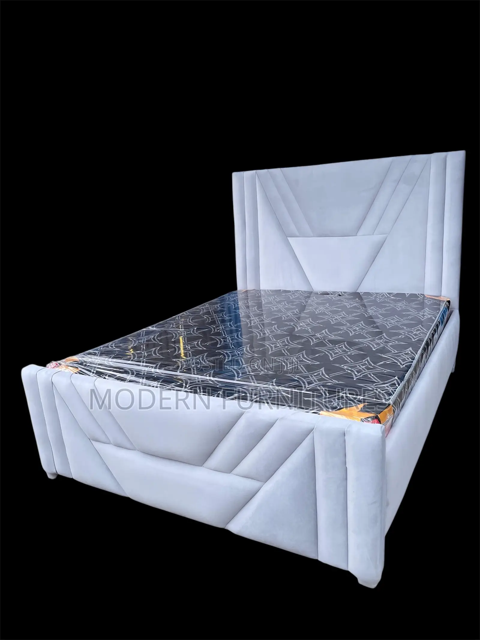 Modern White 5by6 Bed
