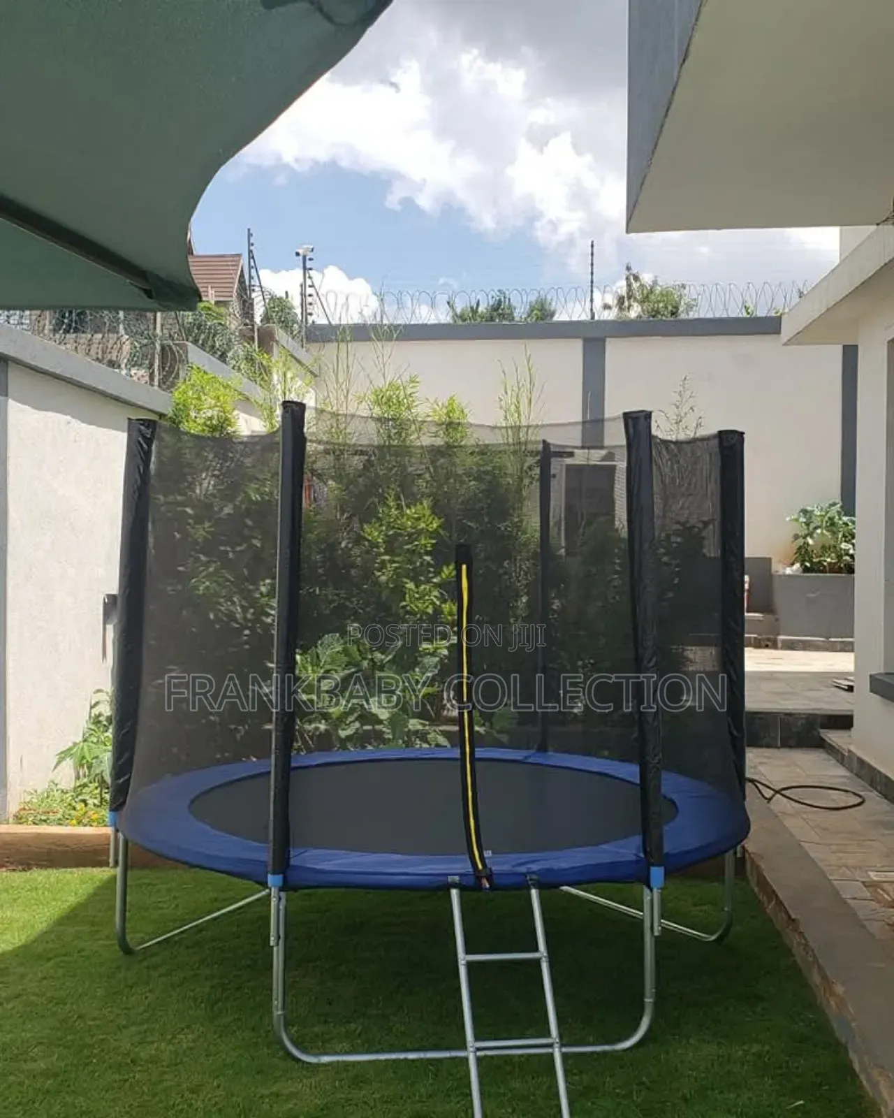 8ft Indoor and Outdoor Trampoline With Enclosure