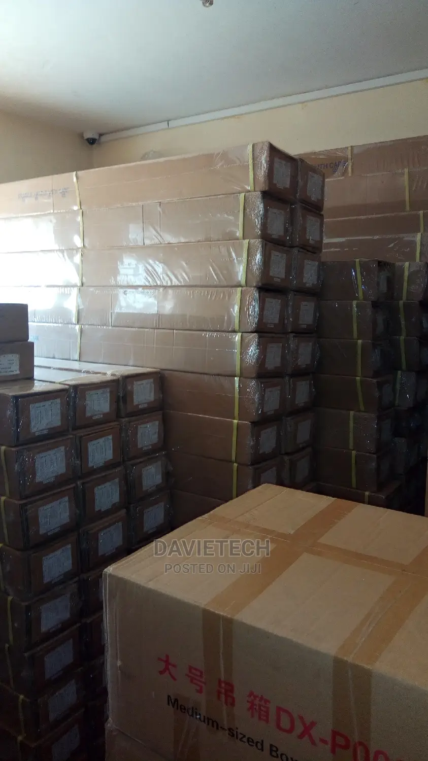 High Quality Manual And Electric Projection Screens