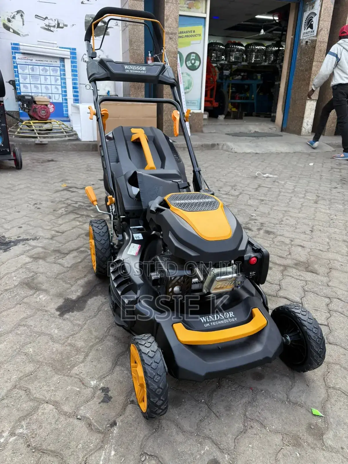 Lawn Mower Machine