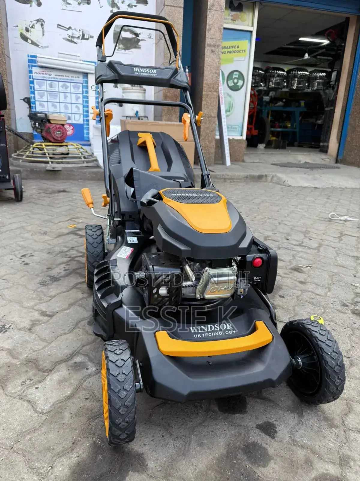 Lawn Mower Machine