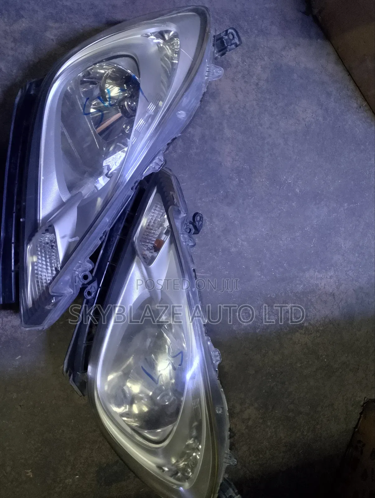 Honda Fit 2012 Headlights Xenon