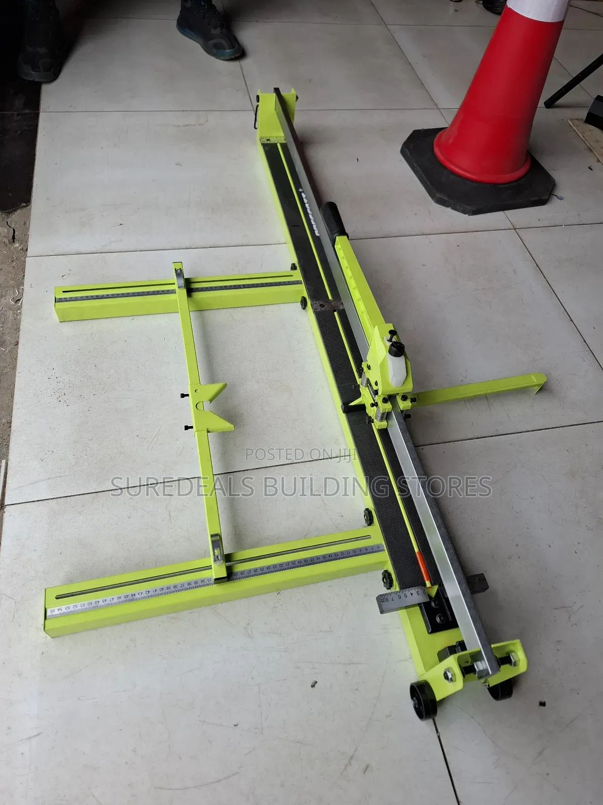 Ceramic Tile Cutting Machine With Laser Guide