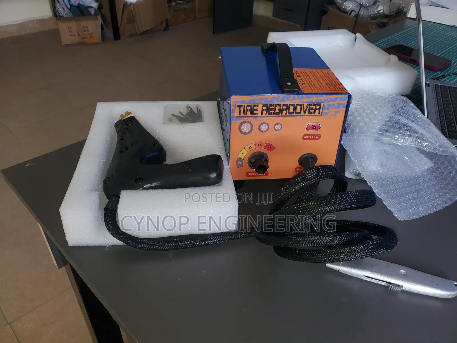 Proffessional Tyre Regroover