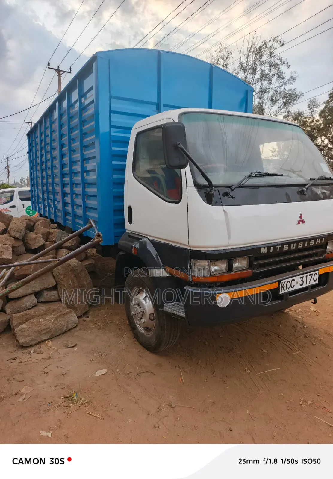 Frr. Fh. Trucks Available for Transport Services