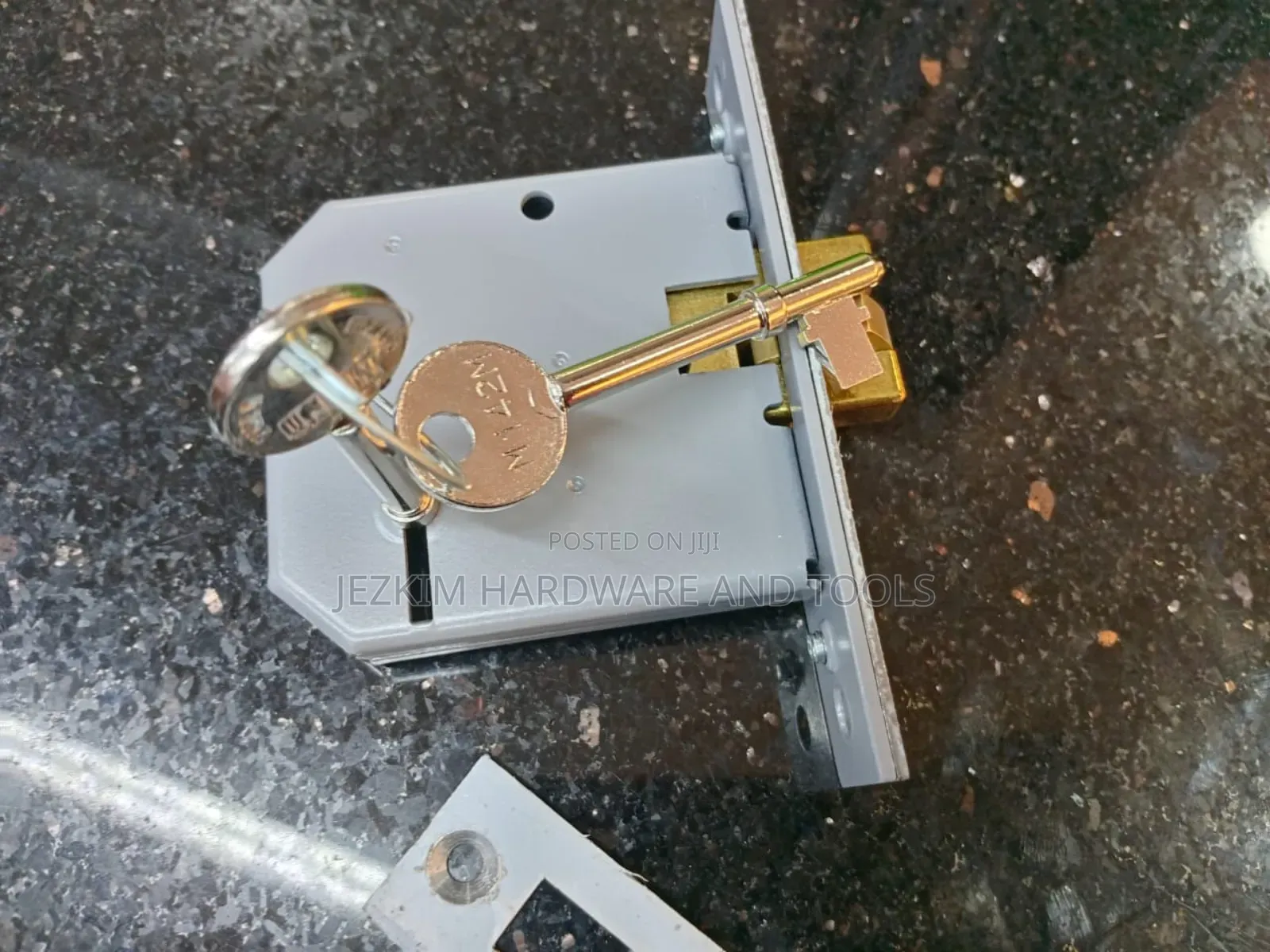 Sliding Door/Gate Lock