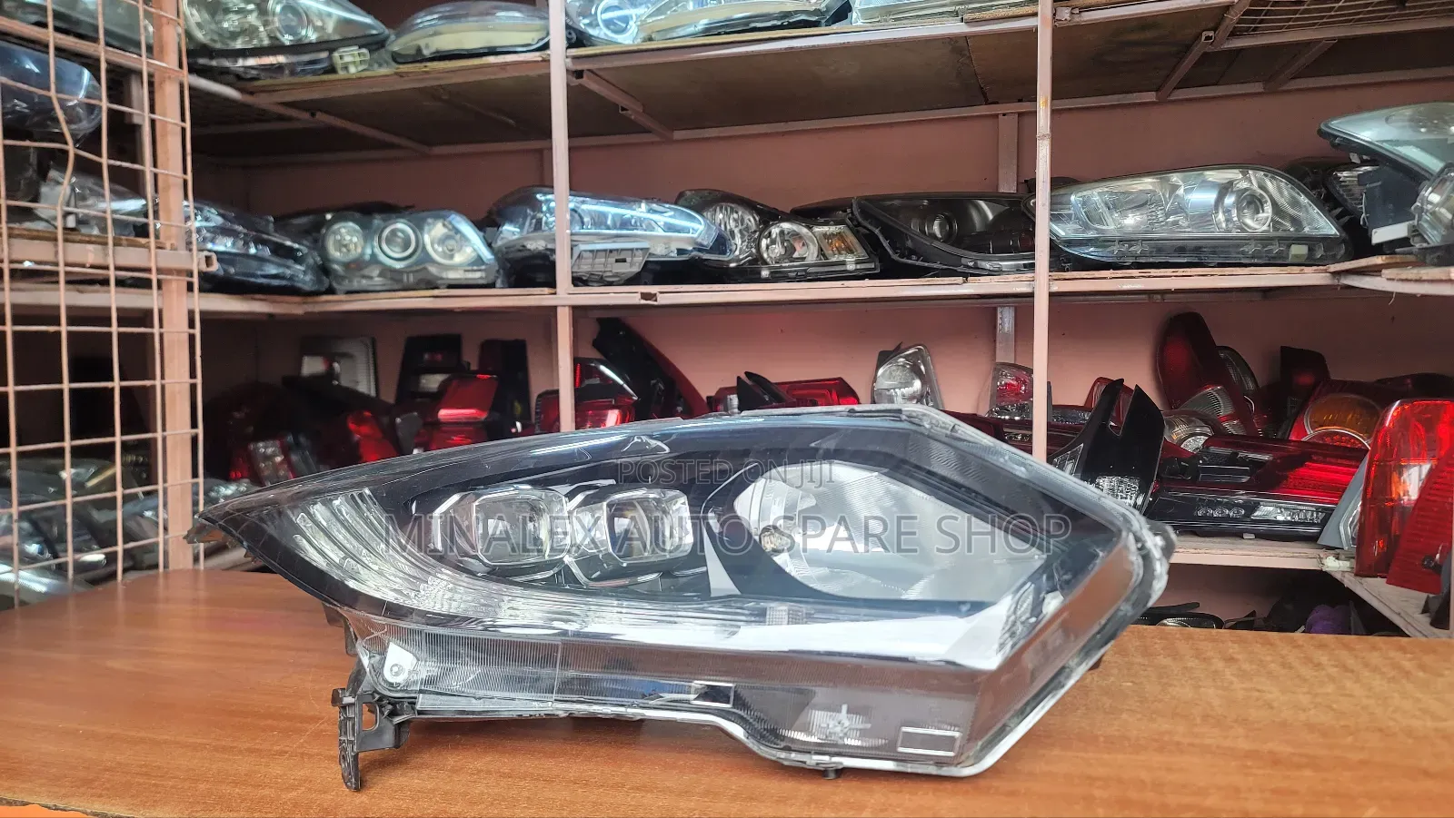 Honda Vessel Headlight  Synon Type  Completely  Clean