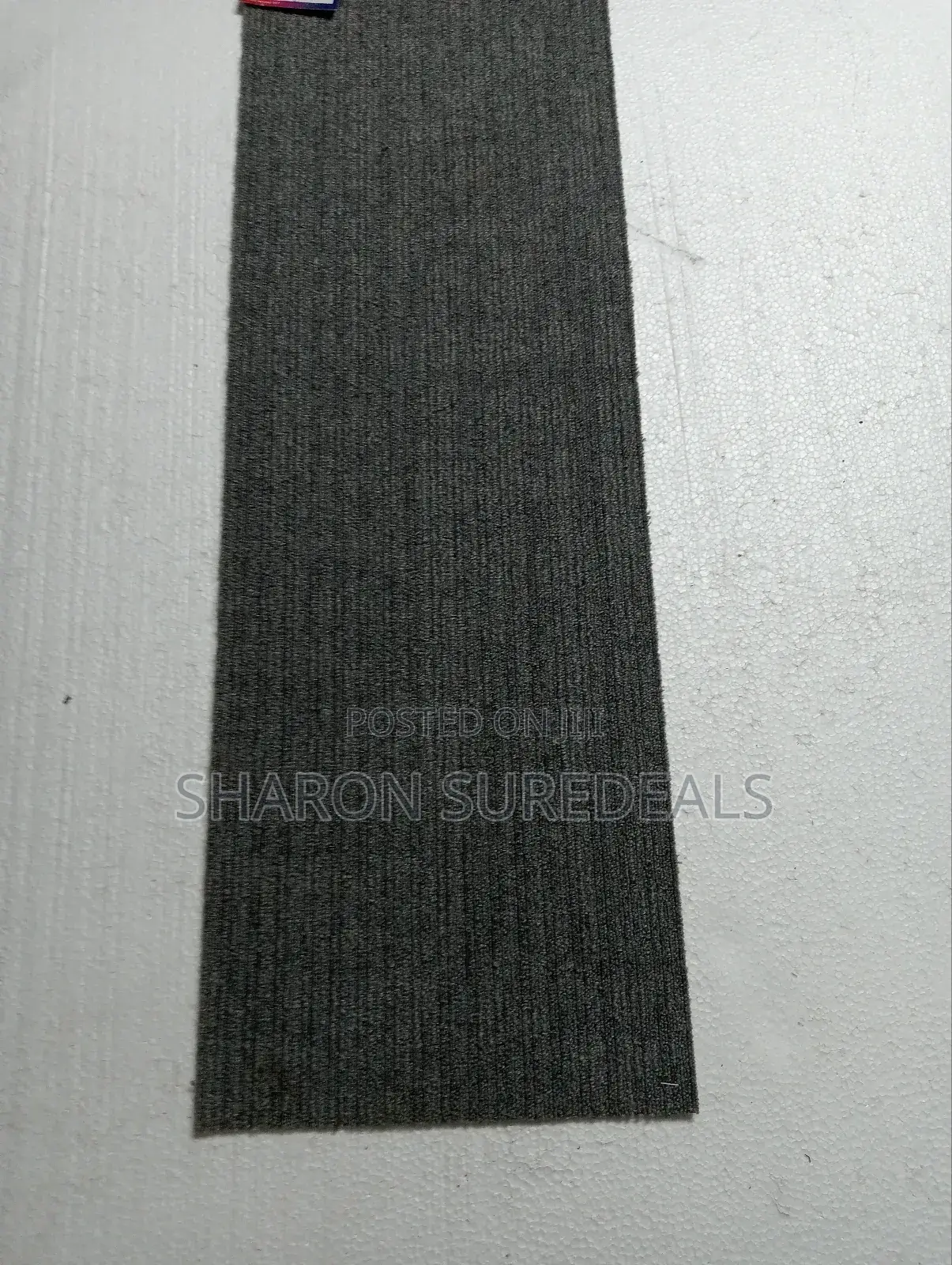 Carpet Tiles Wall to Wall/33.3by 100cm Tah Series