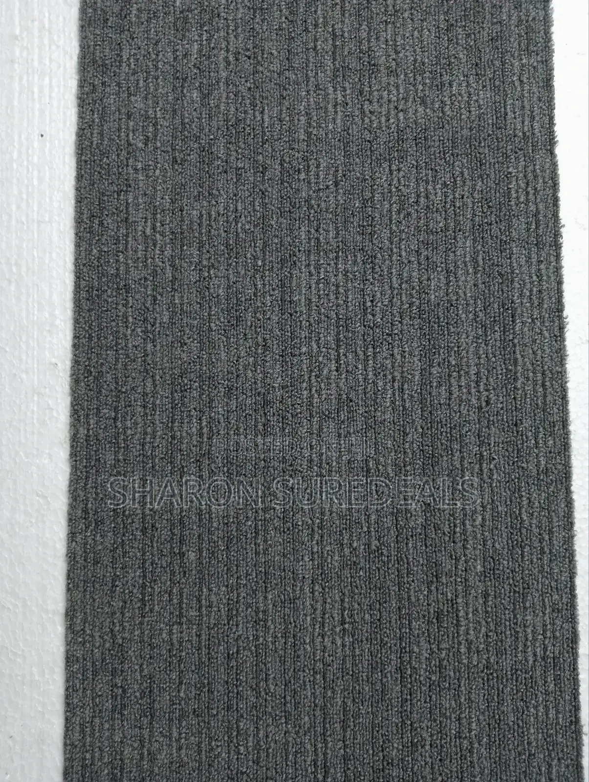 Carpet Tiles Wall to Wall/33.3by 100cm Tah Series