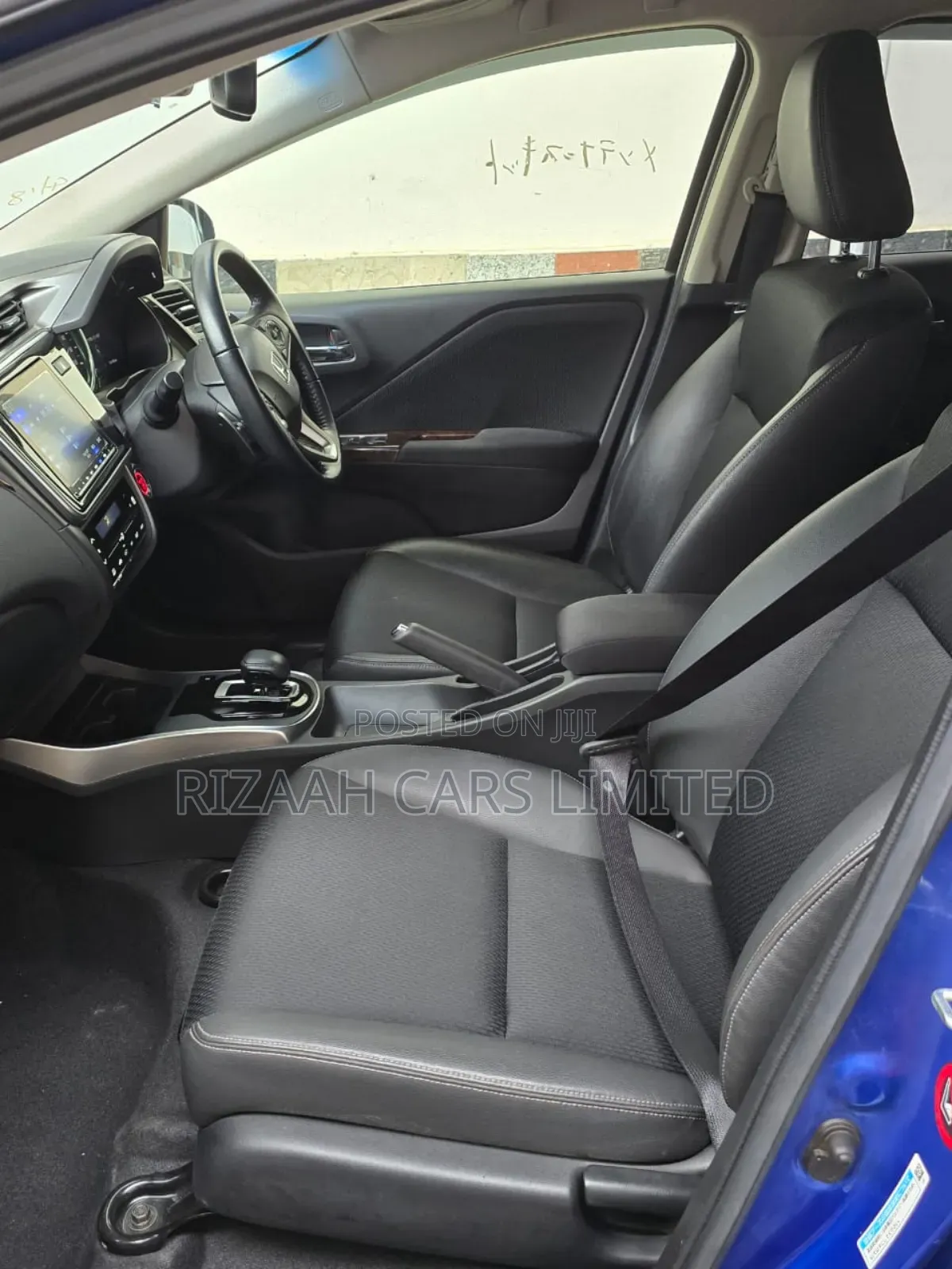 Honda Grace 2018 Blue
