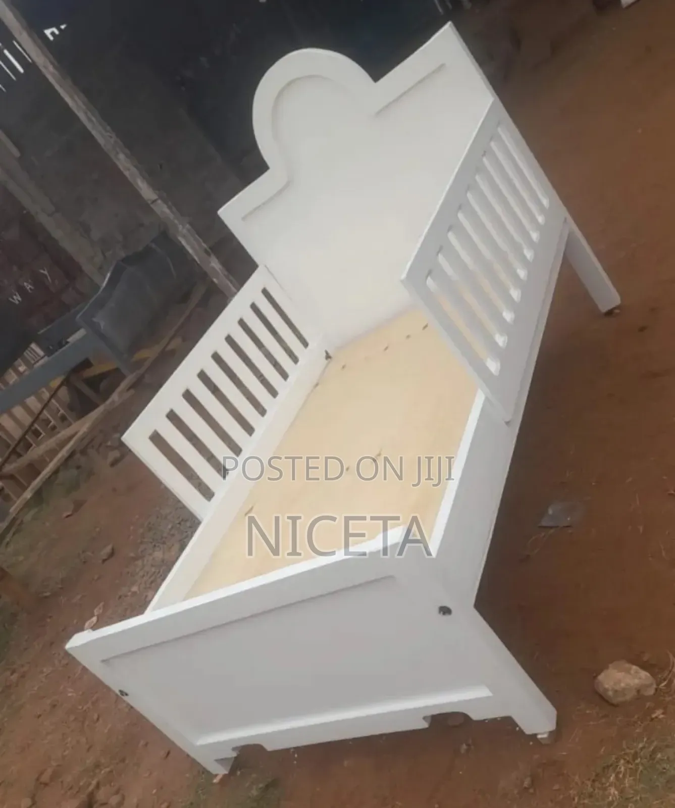 Kids Beds 3by6 Magic Design Cot