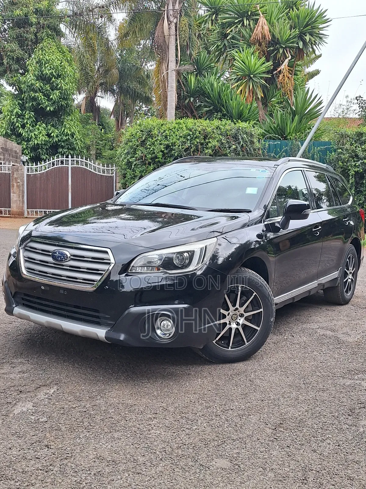 Subaru Outback 2.5i Premium AWD 2016 Matt Black