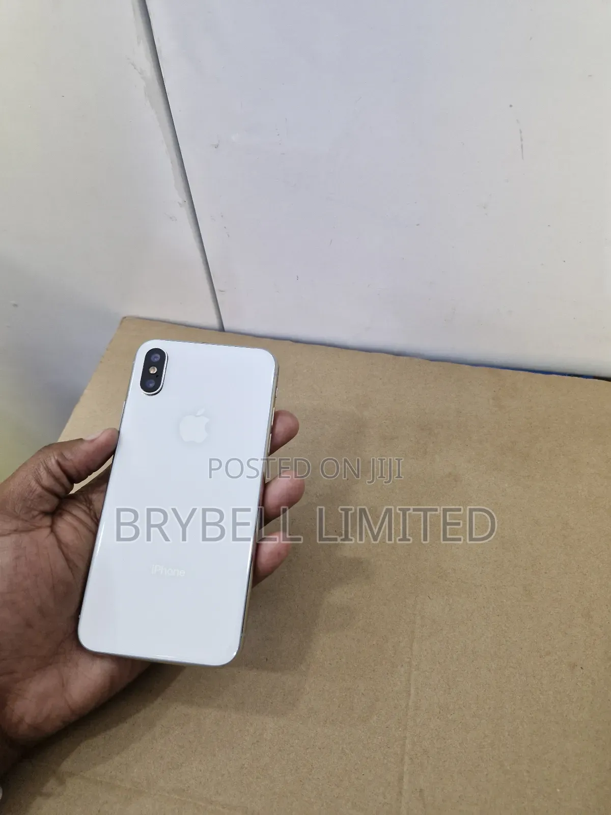 Apple iPhone X 64 GB White