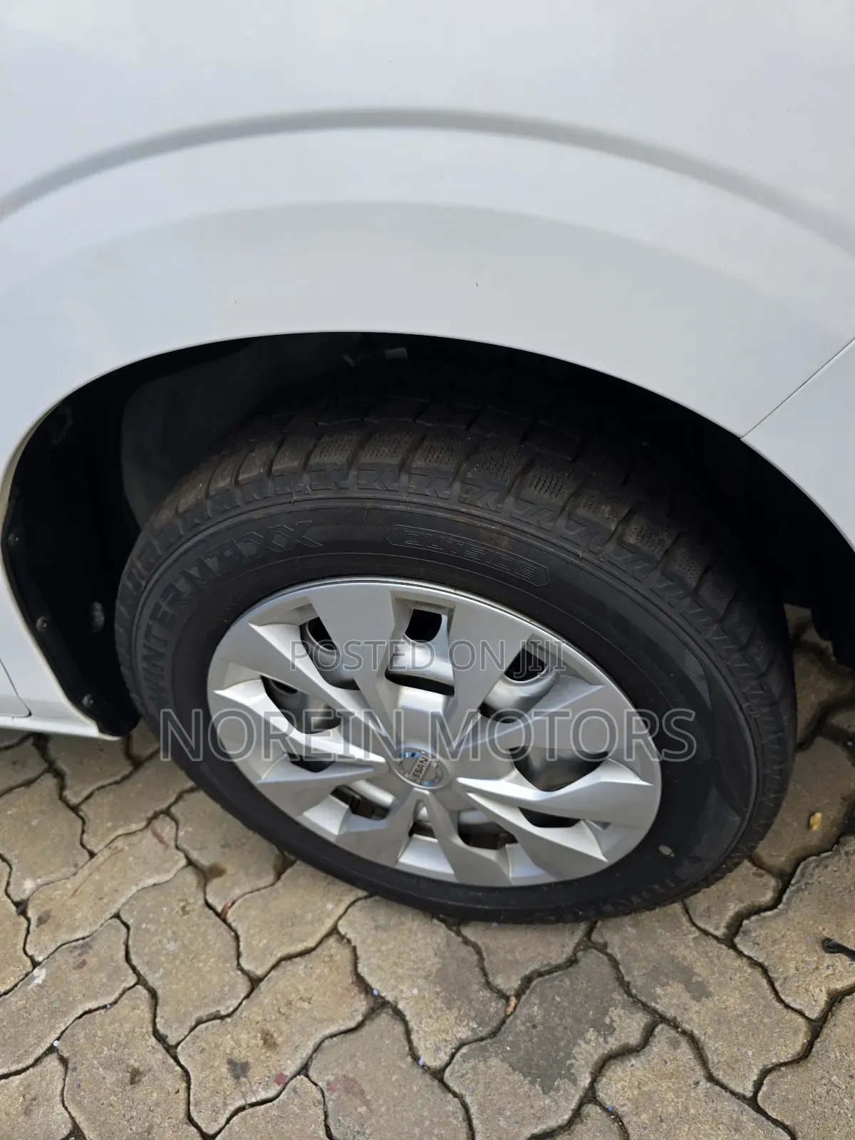 Nissan Serena 2018 White