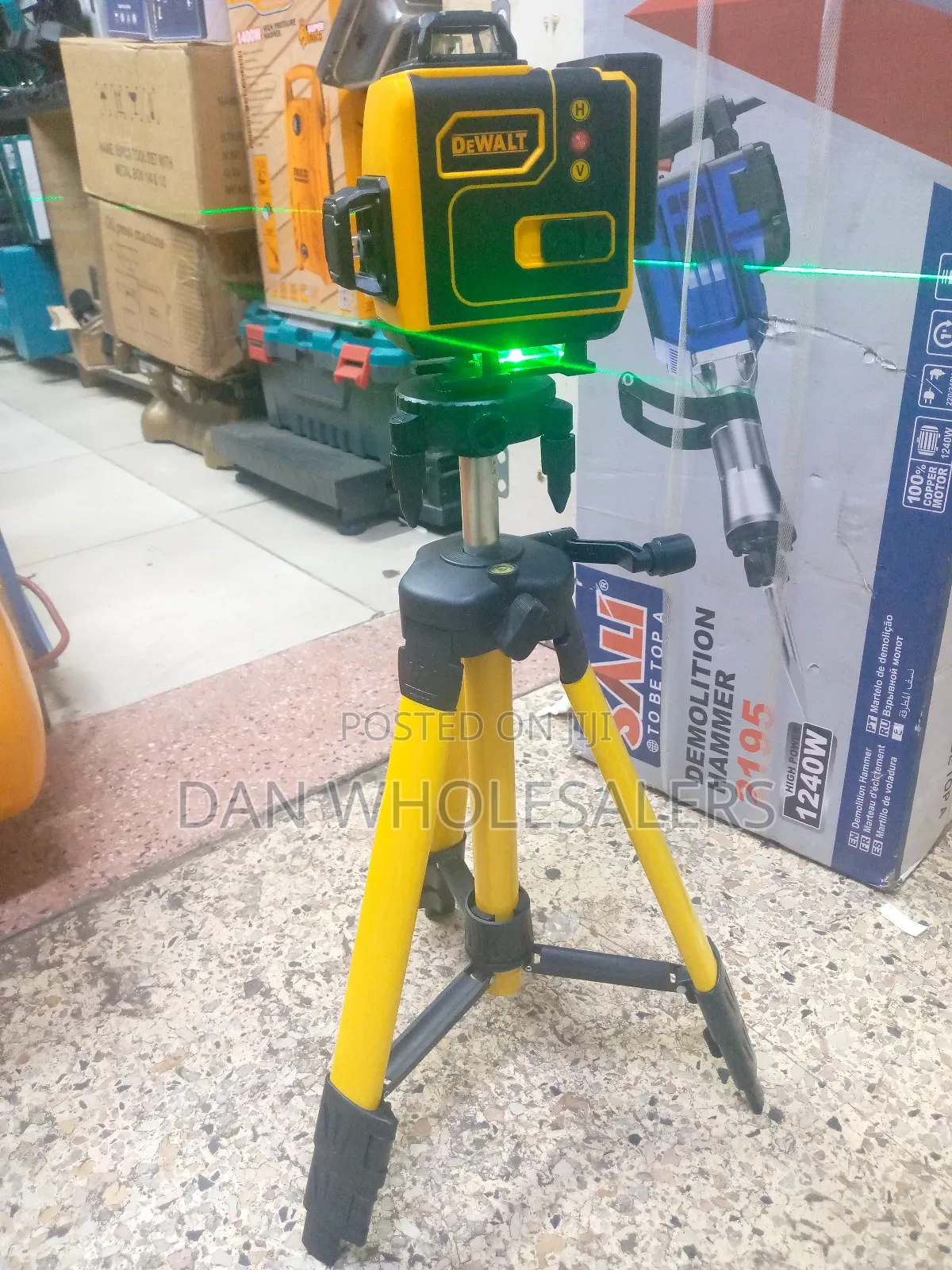 12 Lines Dewalt Laser Level Machine With Adjustable Stand