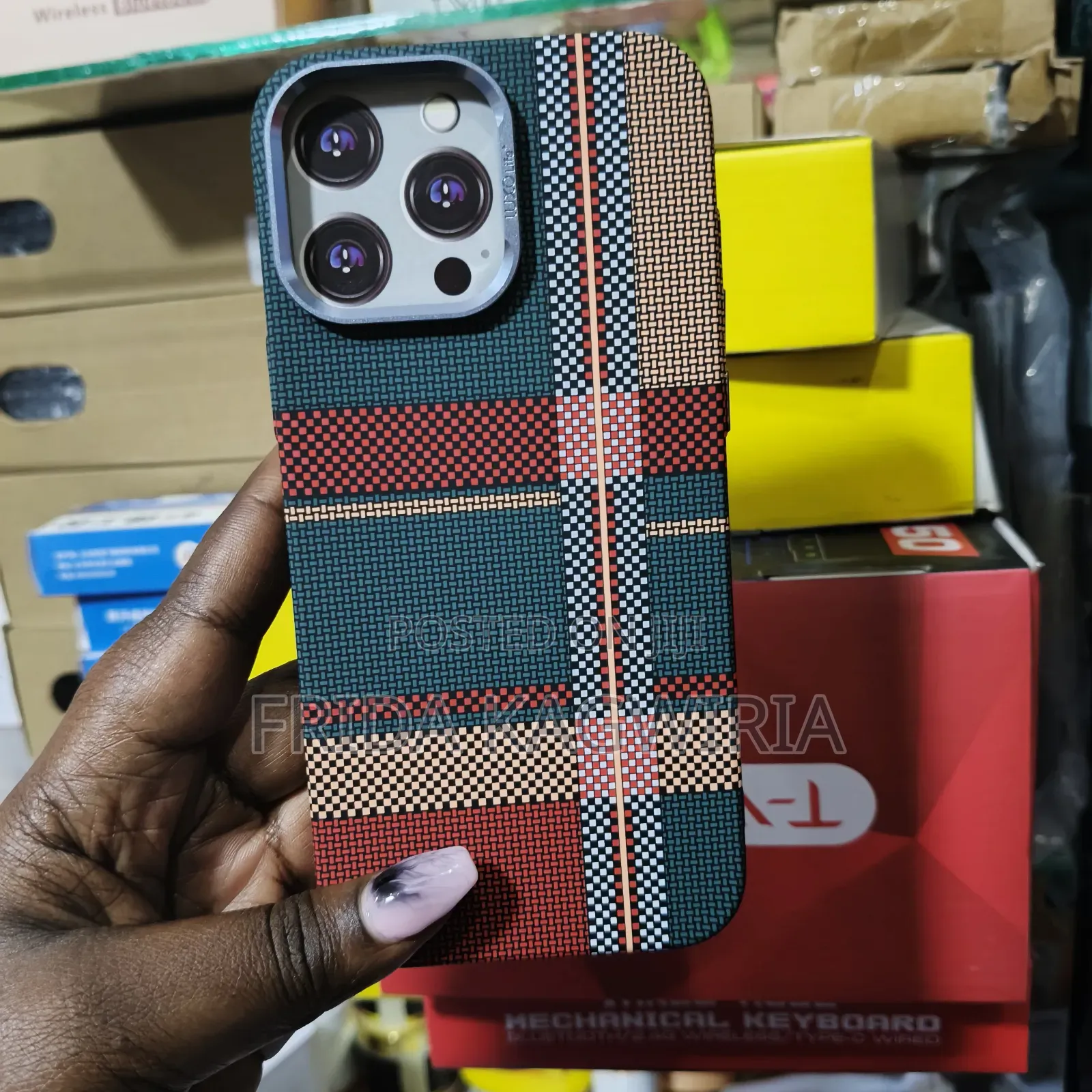 iPhone 16 Pro Max Magsafe Carbon Fiber Back Cover