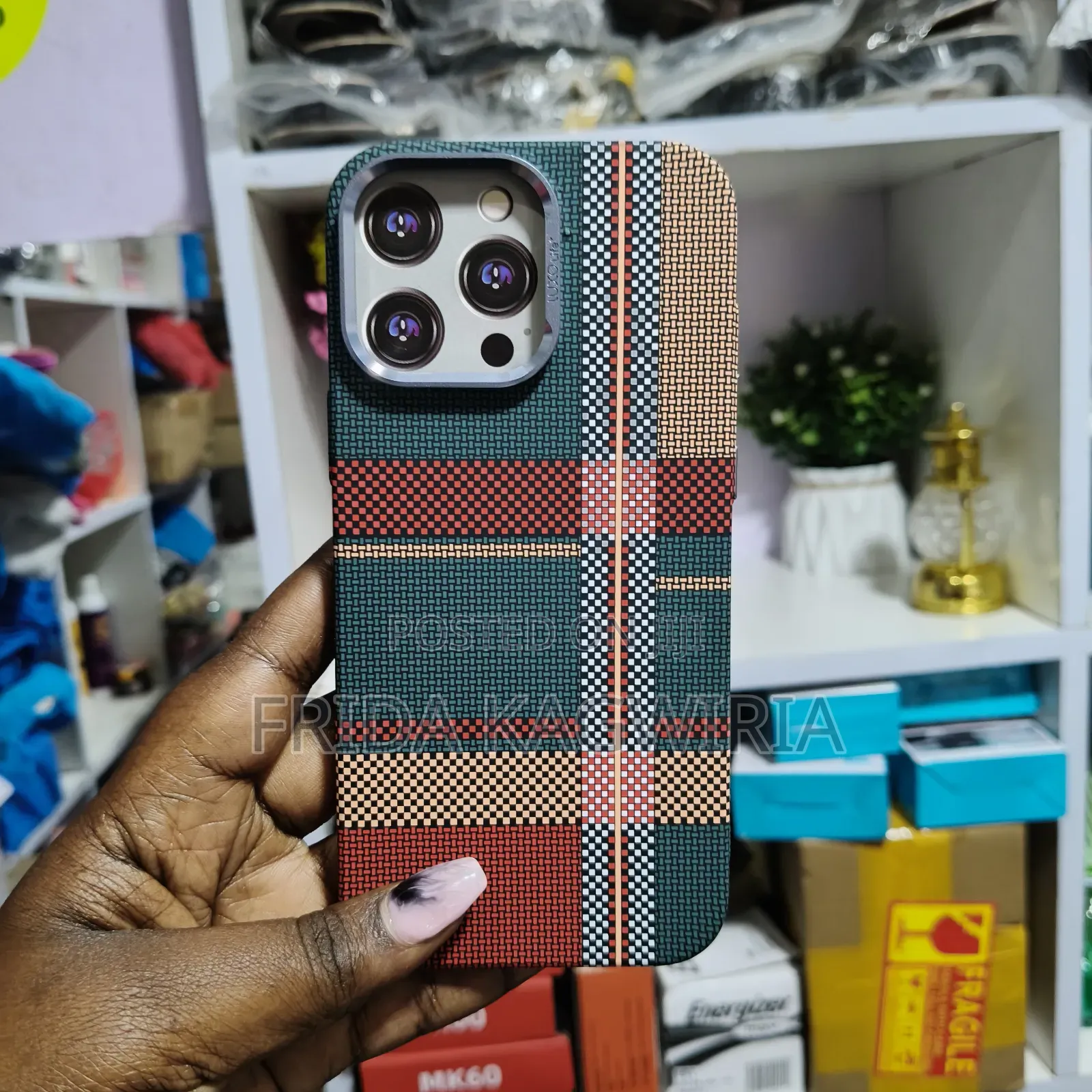 iPhone 16 Pro Max Magsafe Carbon Fiber Back Cover