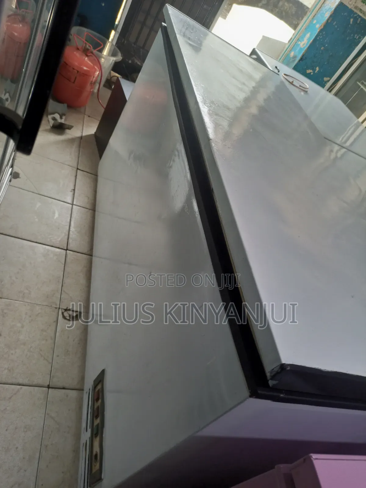 51/2 Feet Long Deep Freezer