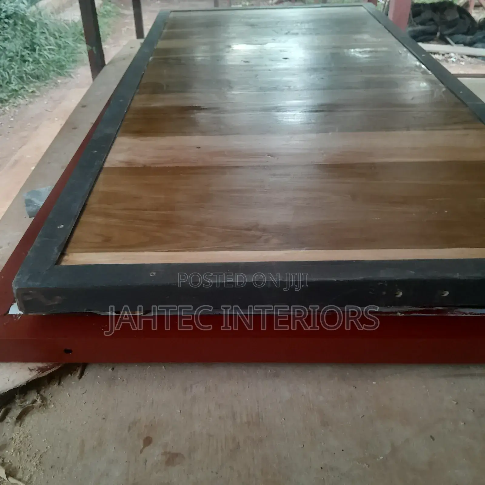 Wooden Gate With Gloss Finish Hardwood