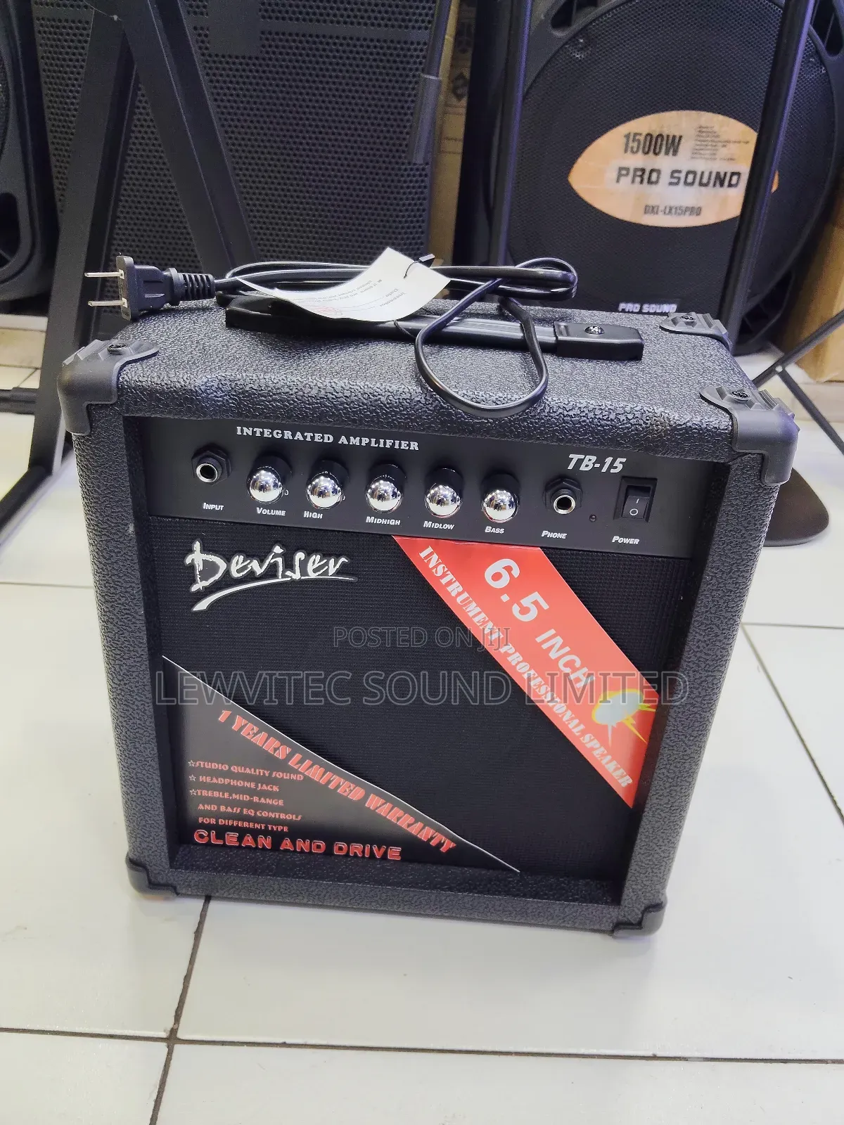 Intergrated Guitar Amplifier