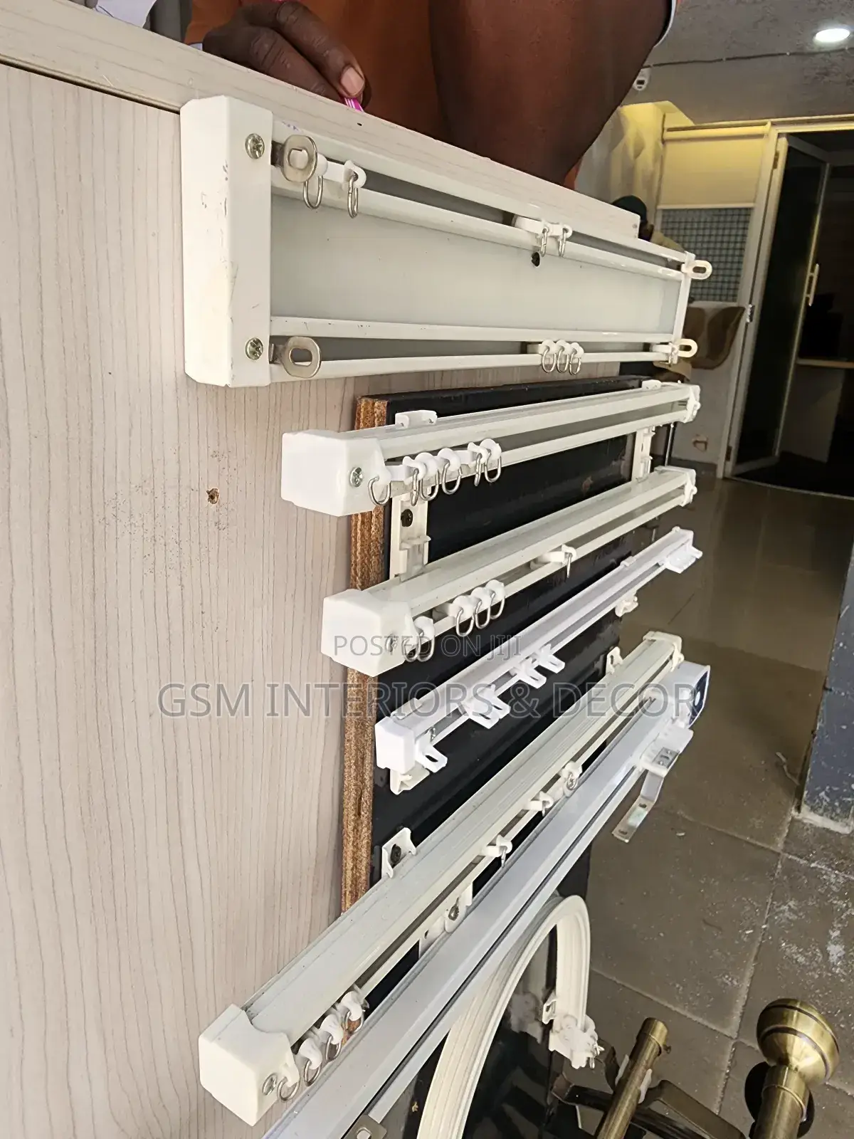 Aluminium Pure Curtain Rails Options for Living Room