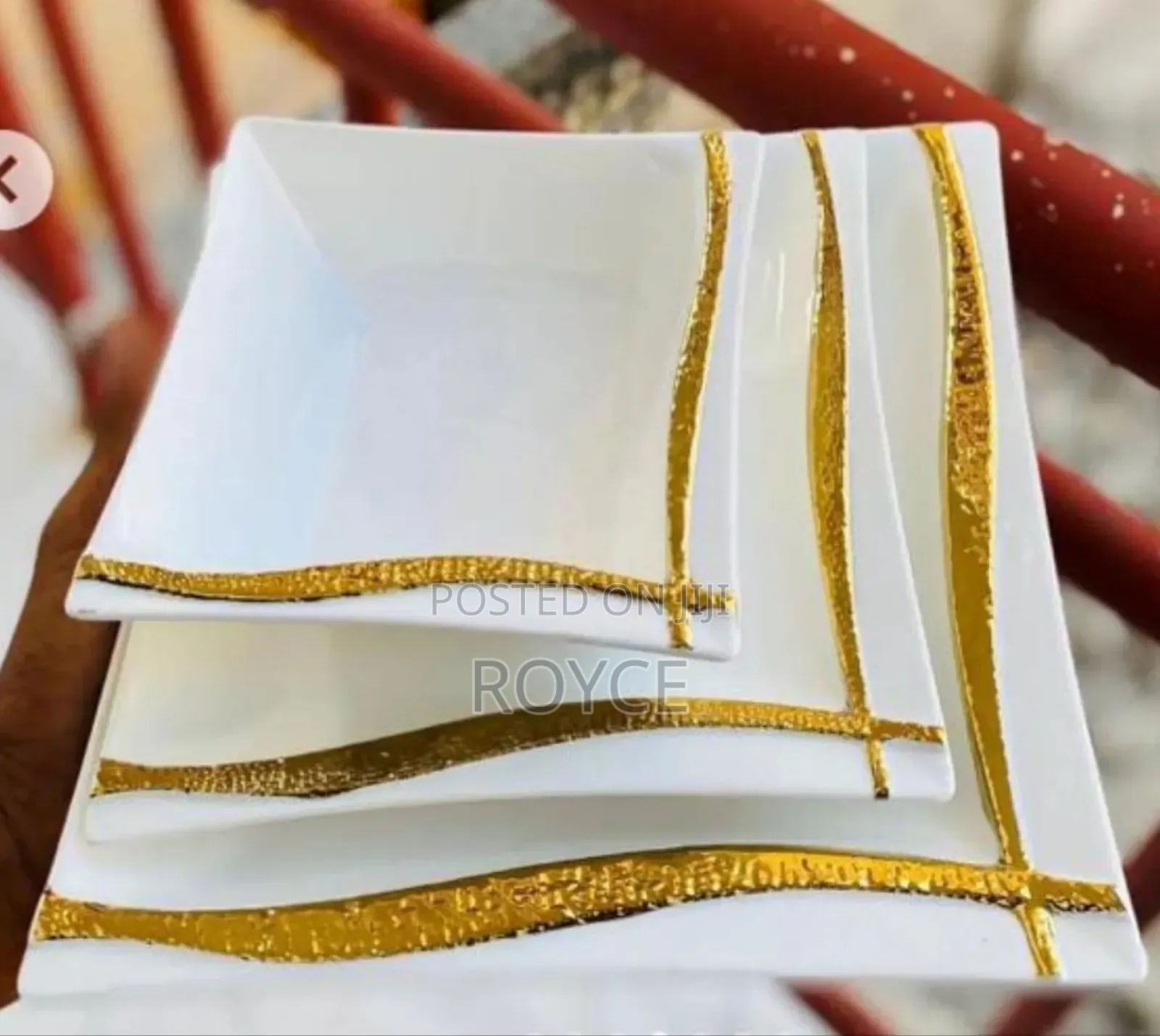 18pc Gold Line Dinner Plate