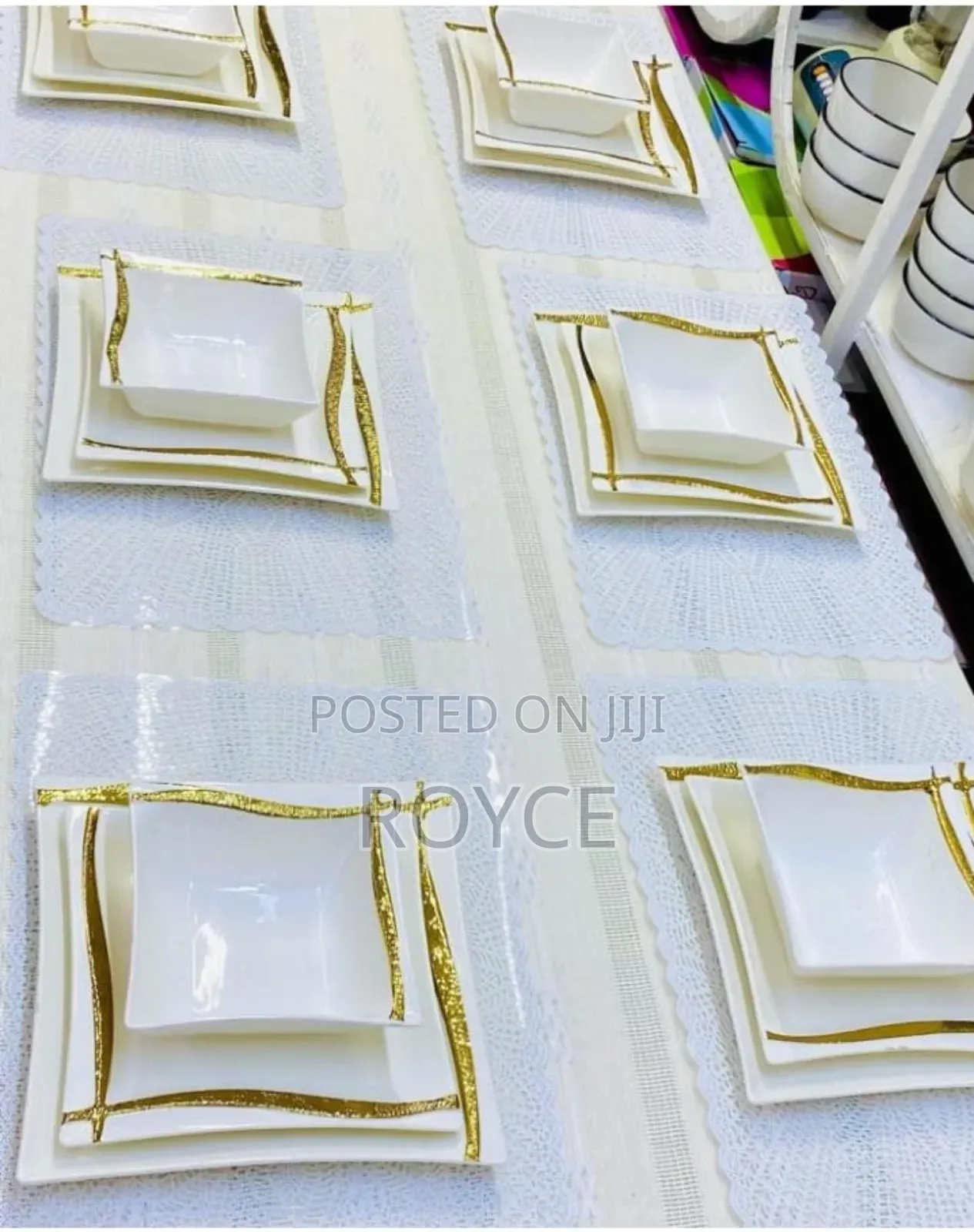 18pc Gold Line Dinner Plate