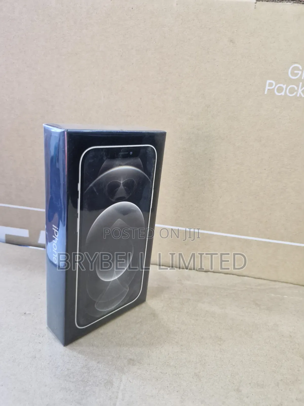 New Apple iPhone 12 256 GB Black