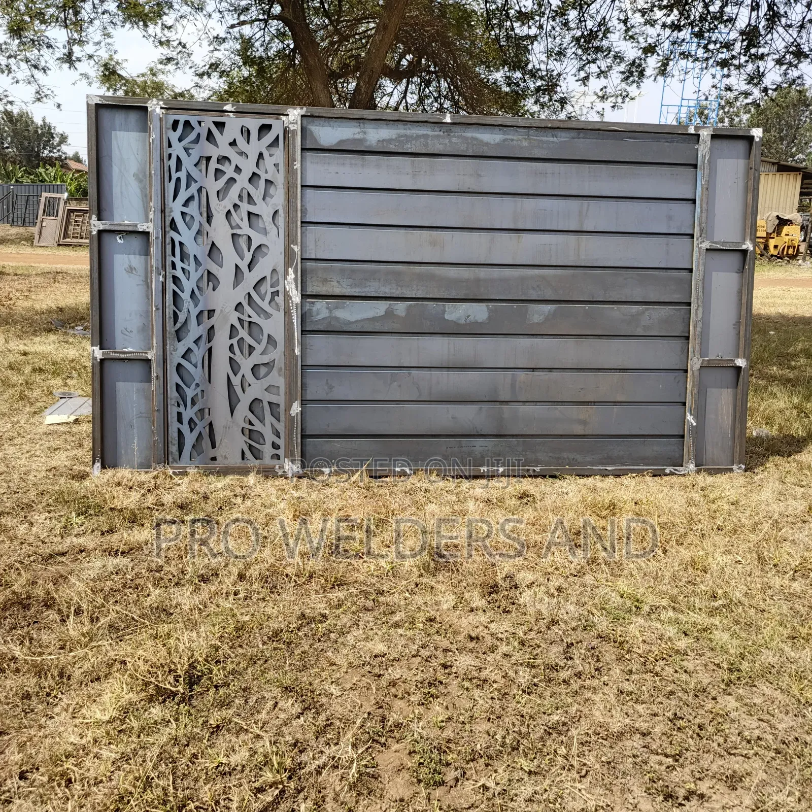 Effortless Access – Premium Steel Sliding Gates!