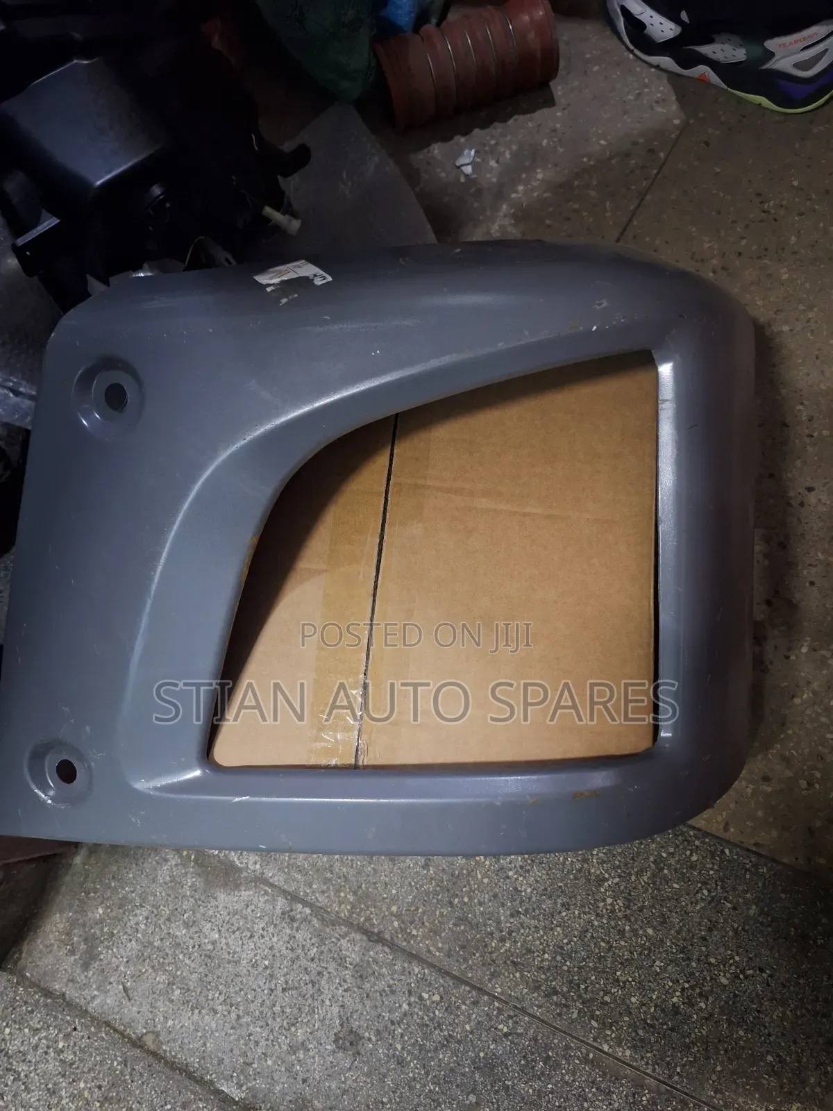 Mitsubishi Fuso Fj Headlight and Corner Bumper